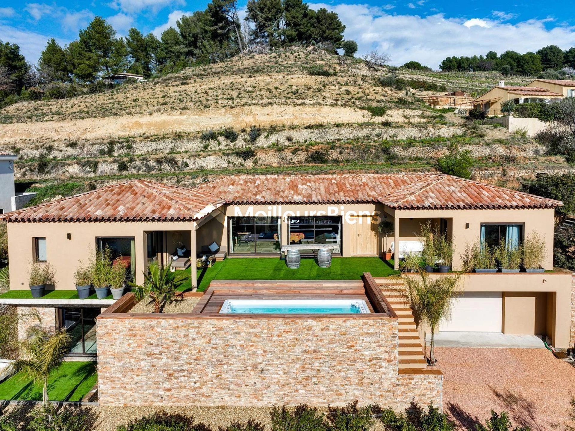 MAISON D'EXCEPTION AU PLAN DU CASTELLET – À 10 MINUTES DES PLAGES