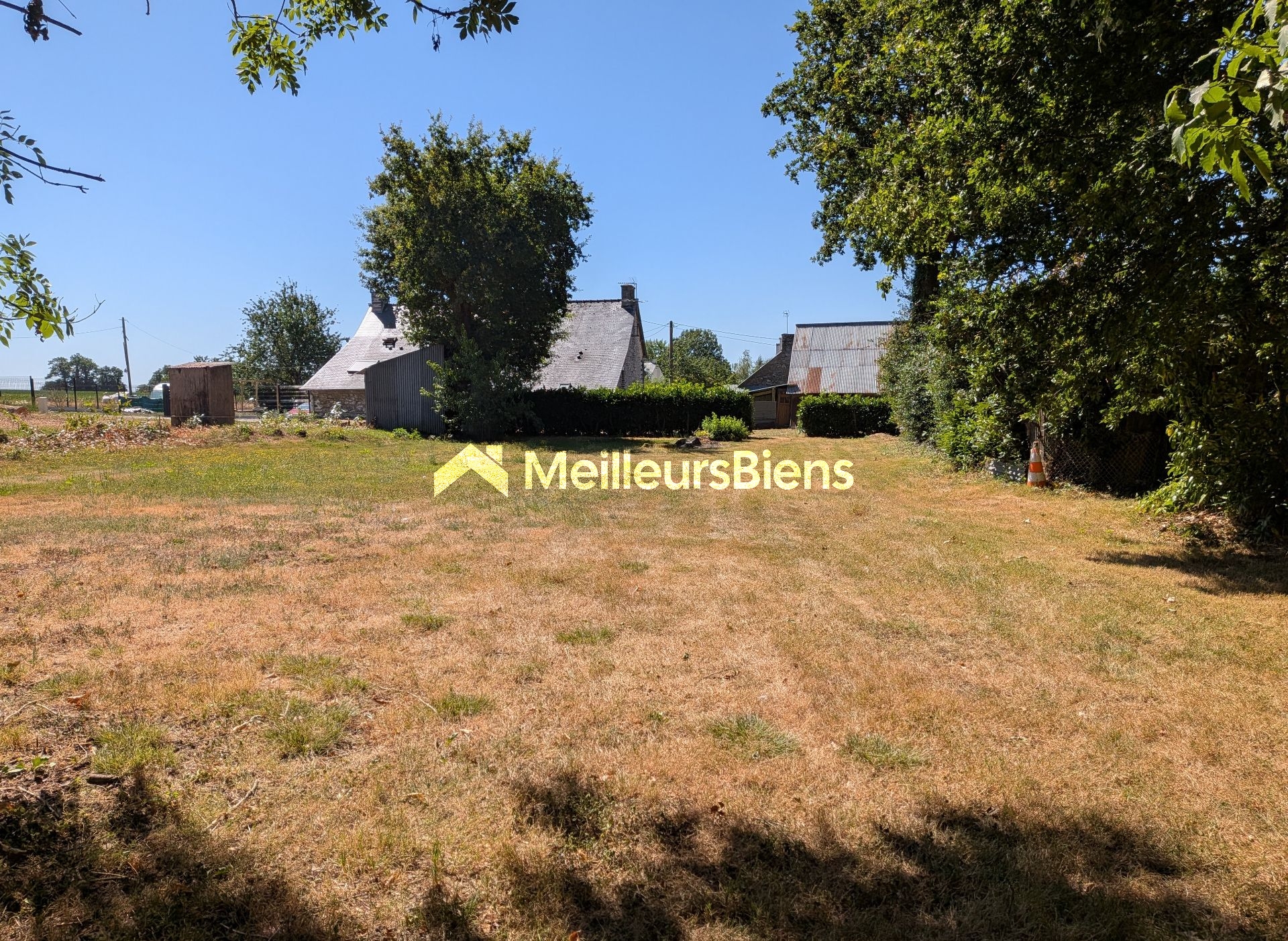 Terrain constructible 1385 m² Campagne de Les Brulais