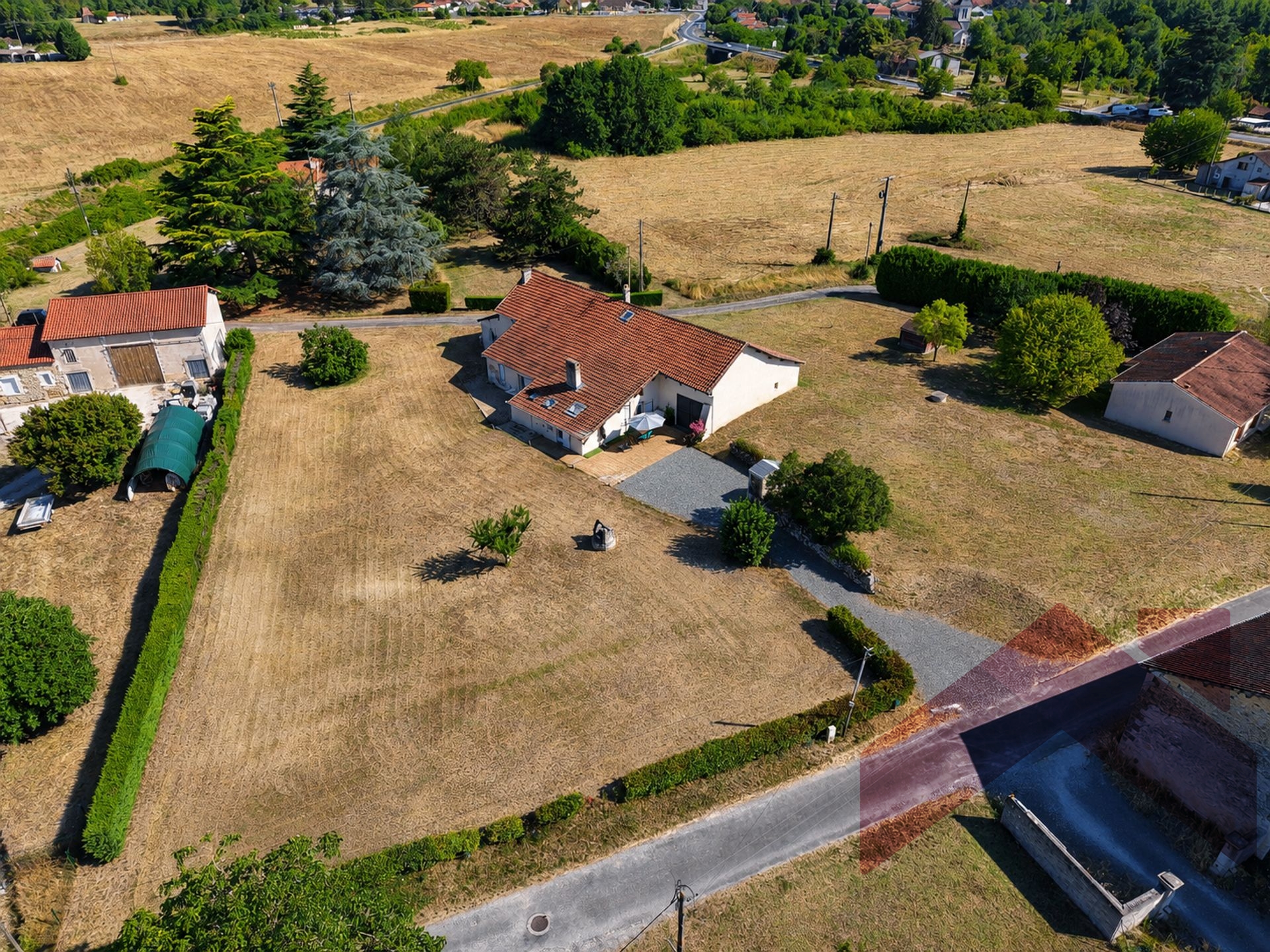 Grande maison 201 m² sur terrain de 3620 m² à Saint-Front-de-Pradoux