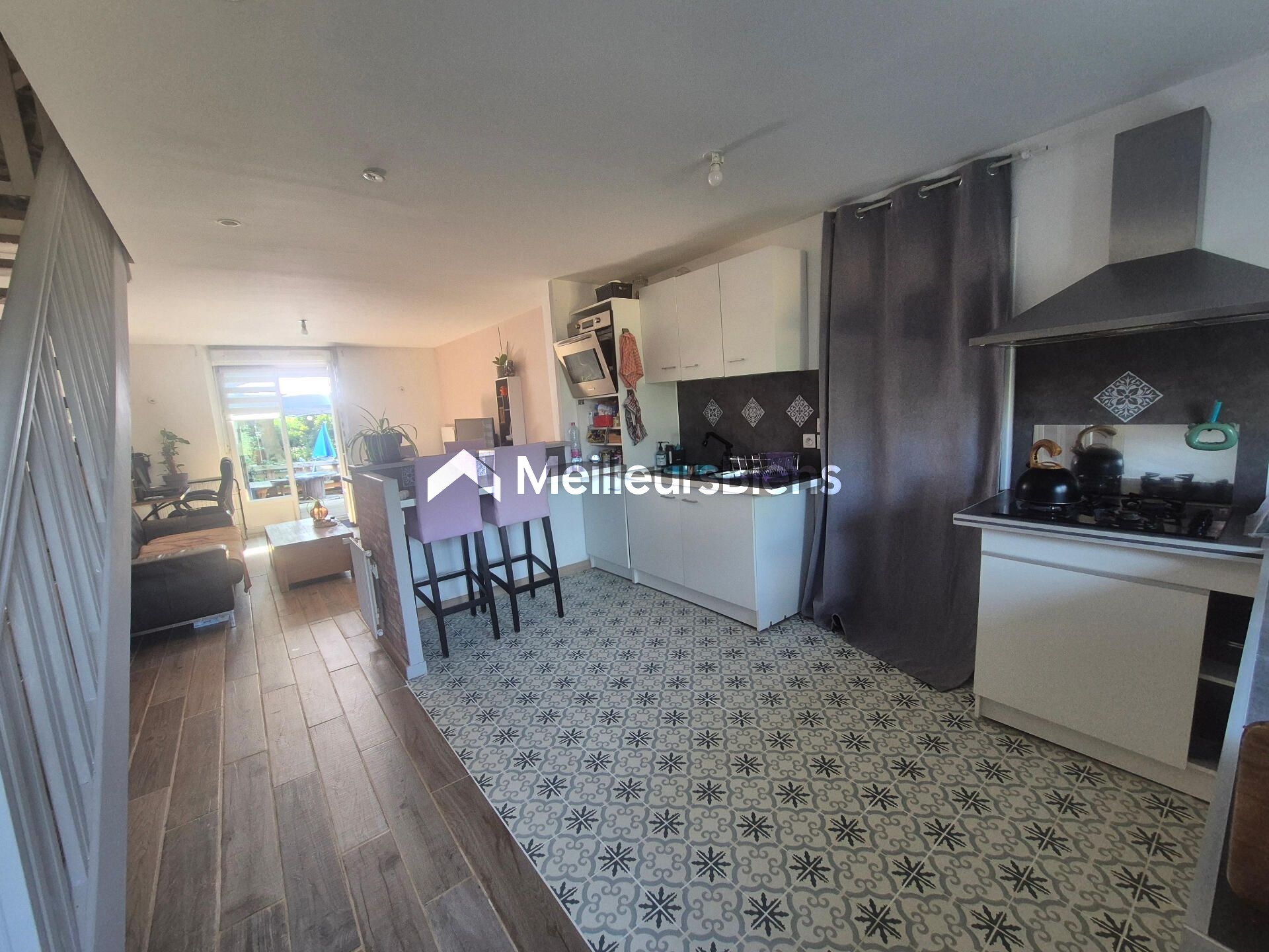 Maison mitoyenne de 80m², 4 pièces, 2 chambres sur un terrain de 354m².