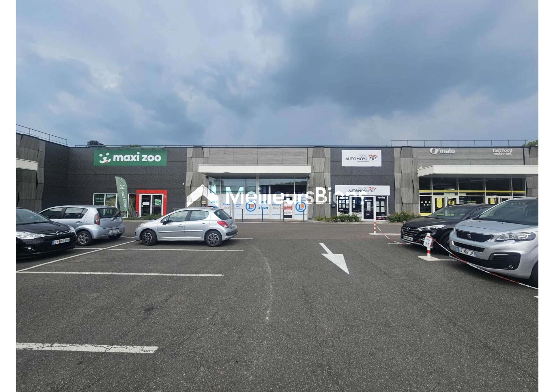 Local commercial 300 m² à Héricourt, zone Leclerc