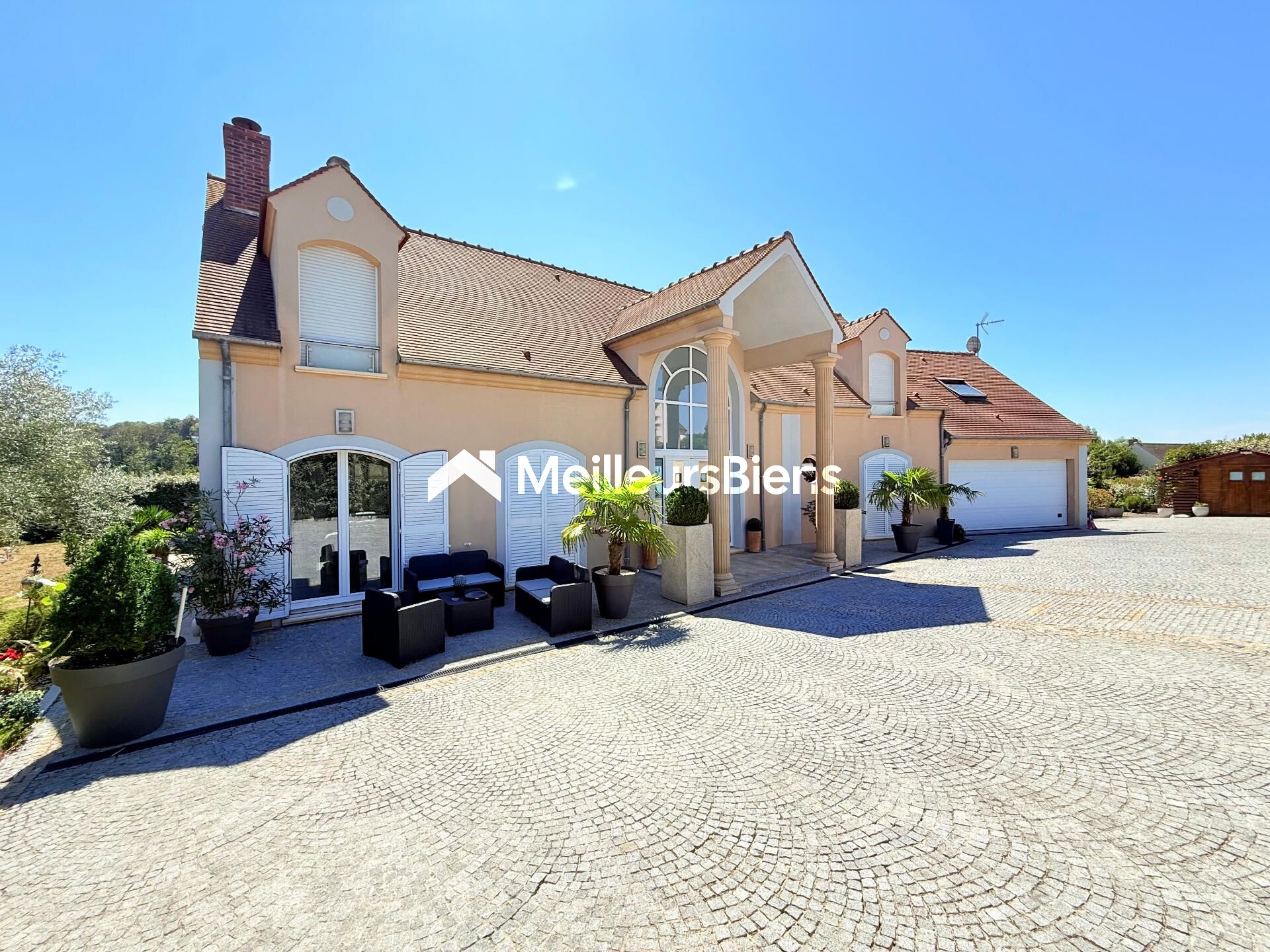 Maison 250 m² à Luzarches, 5 chambres et sous-sol aménagé