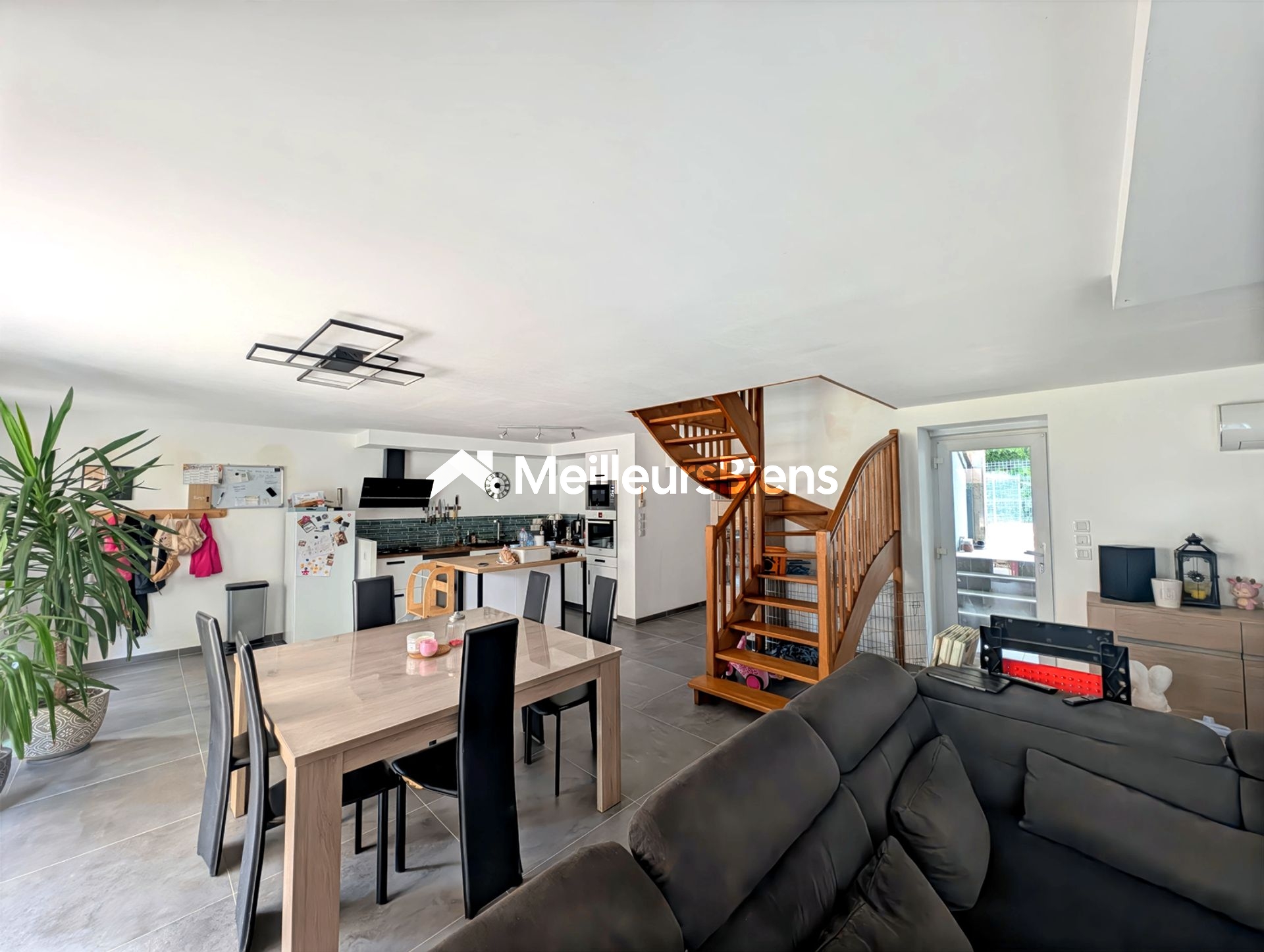 56130 - NIVILLAC -Maison en pierre rénovée – 3 chambres, garage, dépendance et jardin clos