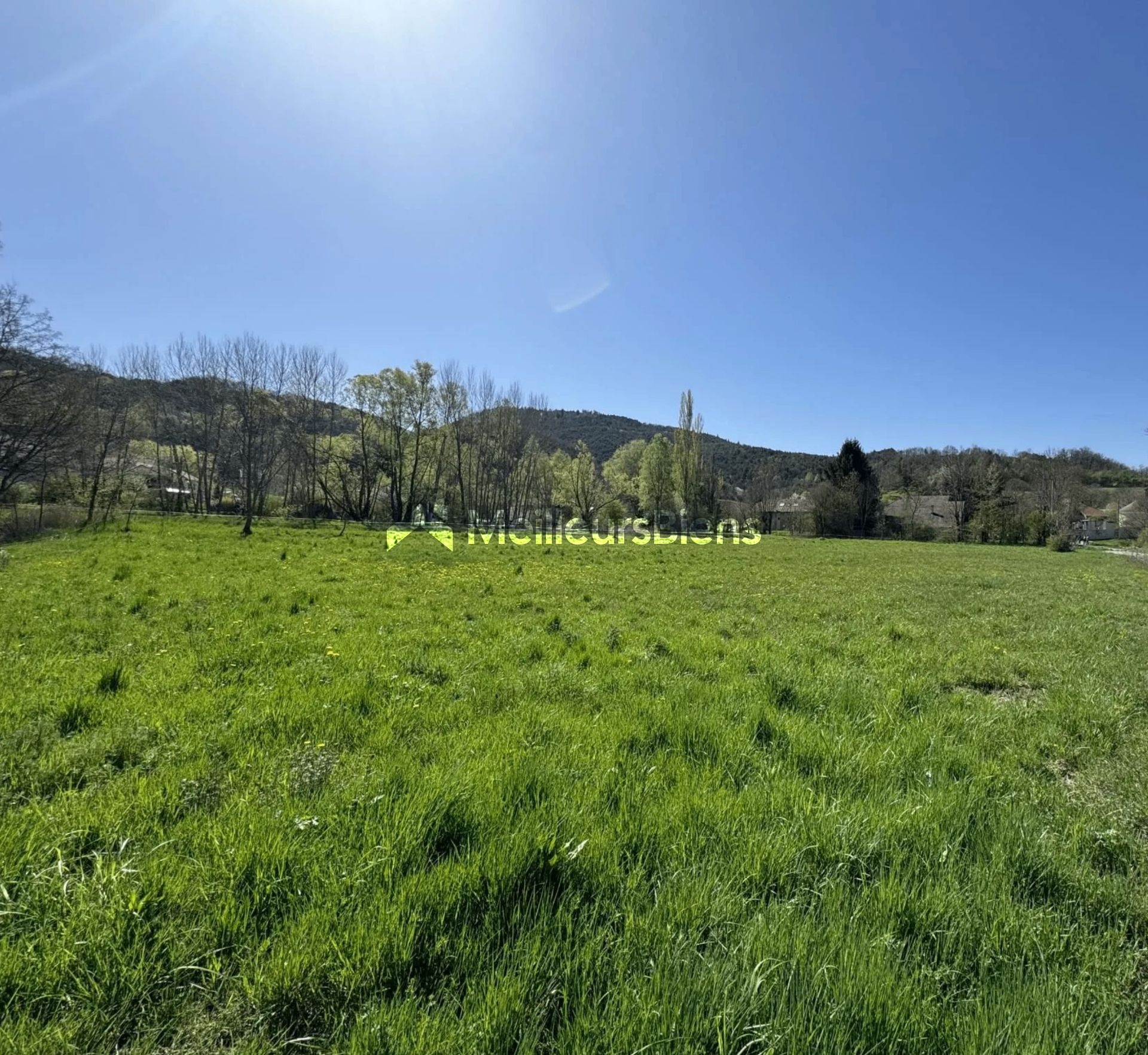Magnifique terrain à Gap en pleine nature 833 m2 pour 200 m2 à construire