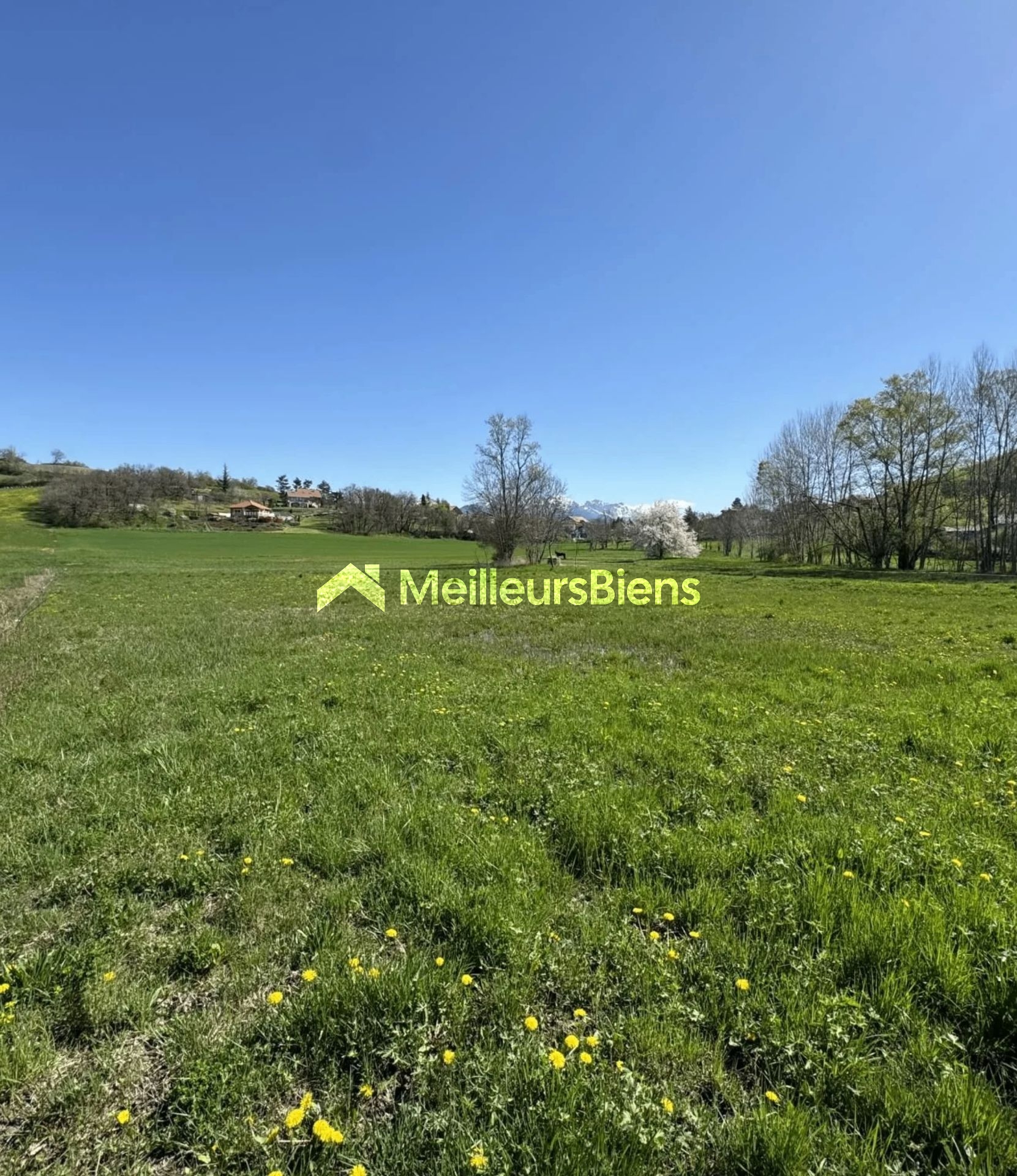 Magnifique terrain à gap, 666 m² viabilisé, pour 200 m2 constructible