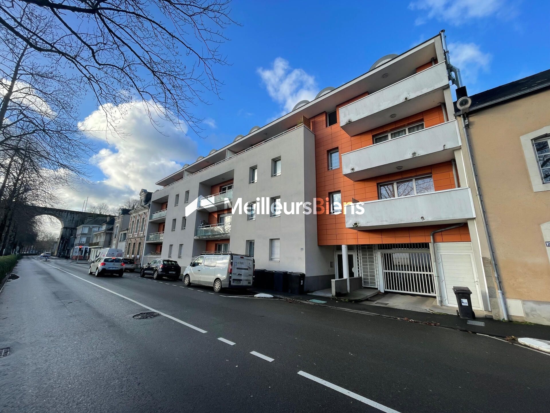 À louer – Appartement T2 avec ascenseur et parking sécurisé – Laval