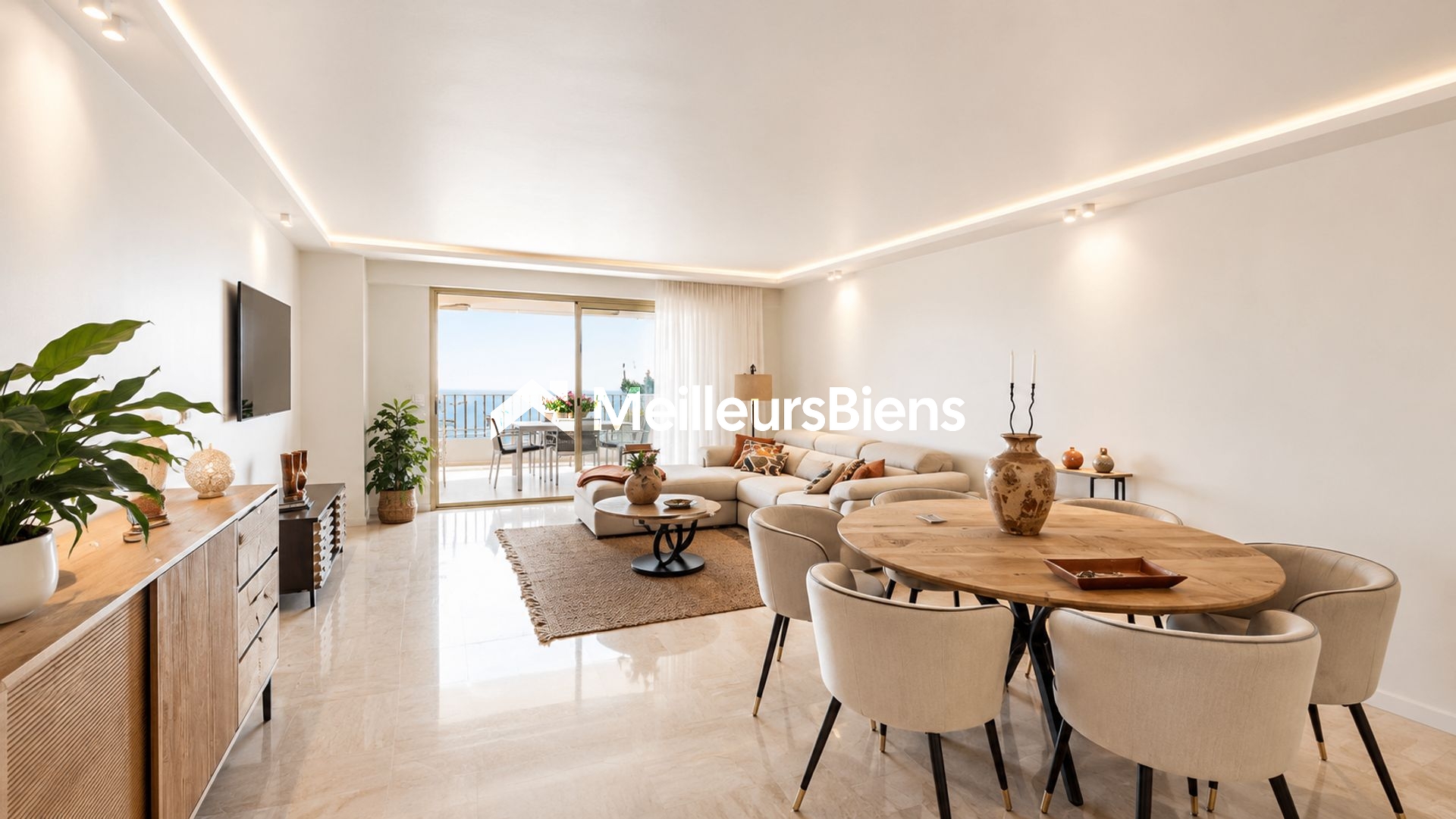 Magnifique appartement 4 pièces avec terrasse, vue mer, cave et garage.