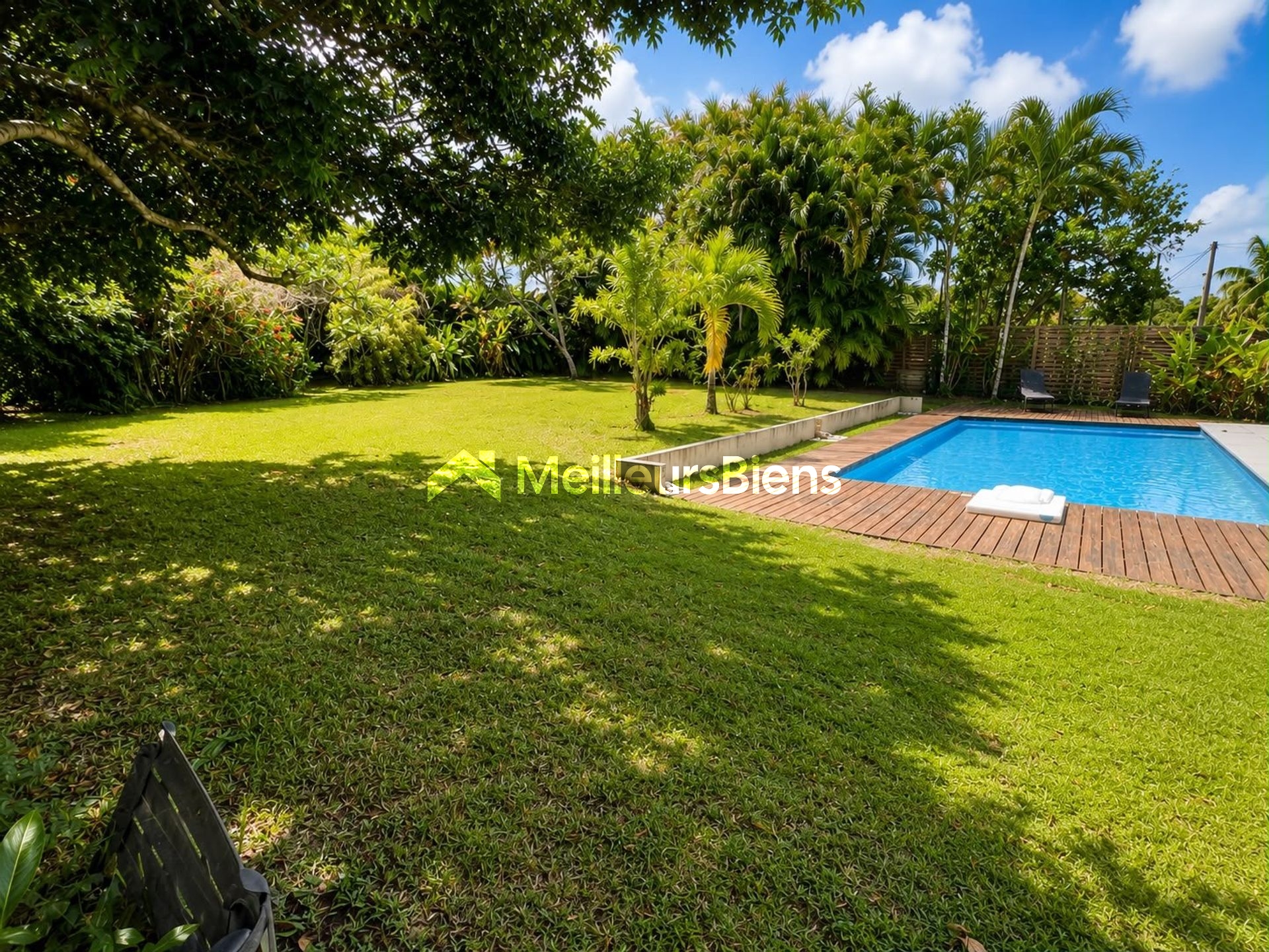 Maison De type T5 avec bungalow T3 et piscine dans environnement de qualité