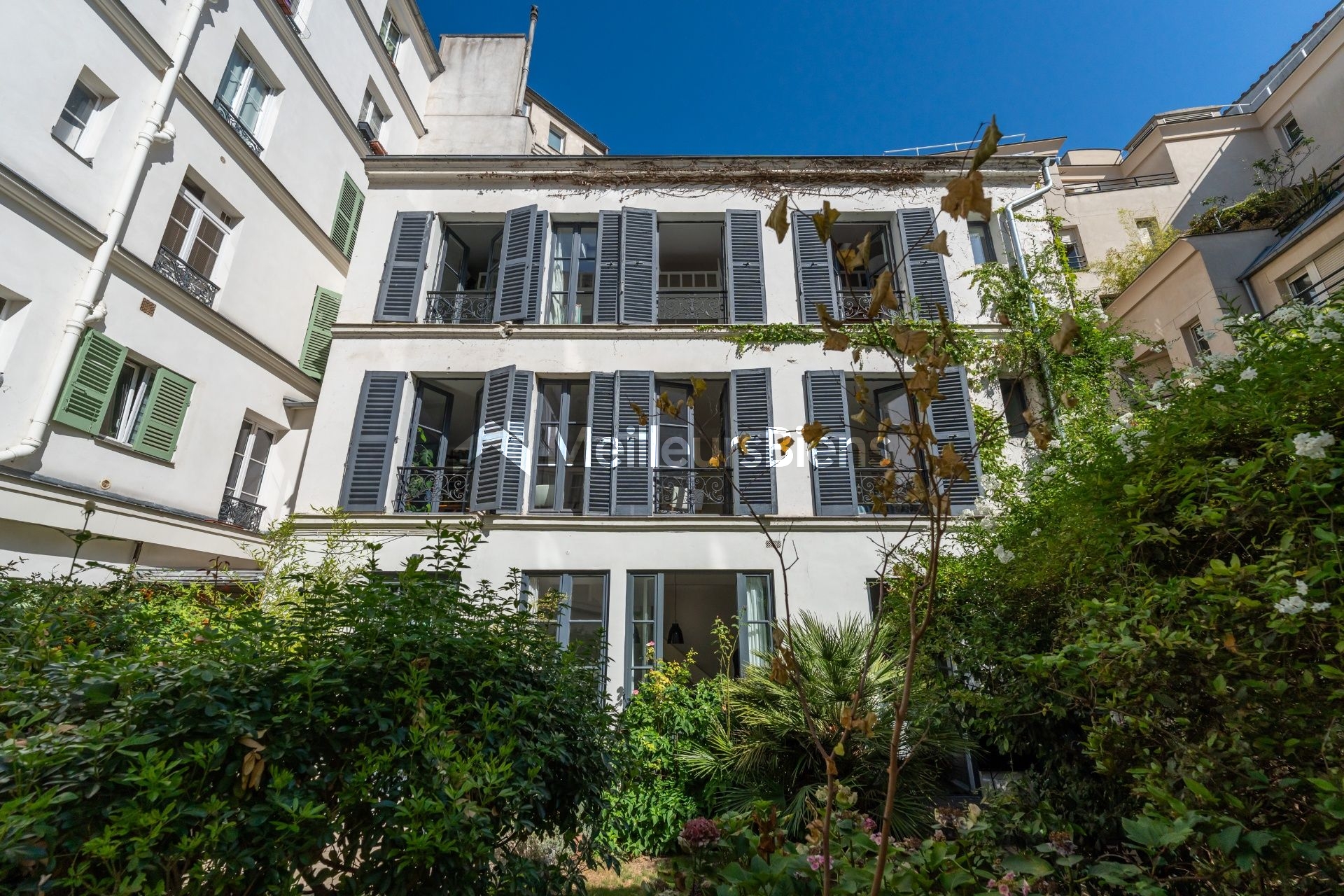 LA CAMPAGNE AU COEUR DE PARIS 15 - MAISON FAMILIALE DE 4 CHAMBRES AVEC JARDIN