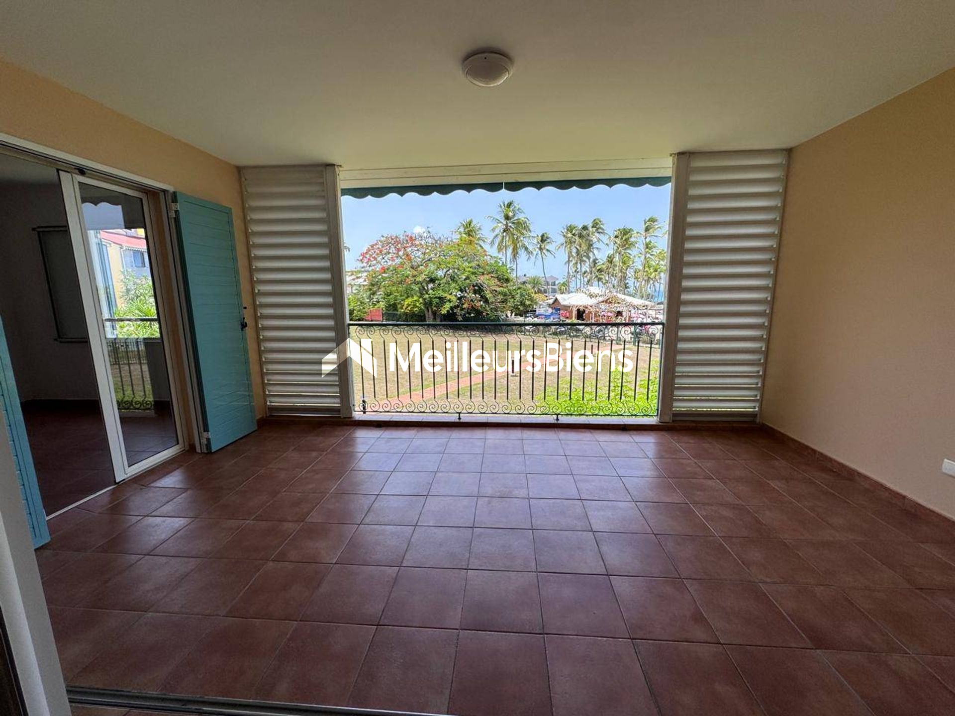 Appartement T4 VUE MER BAS DU FORT