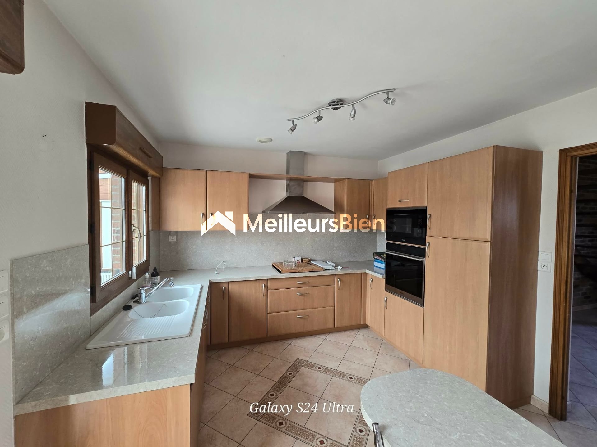 Maison 6 pièces 3 chambres 149 m² proche Le Quesnoy, terrain 2500 m²