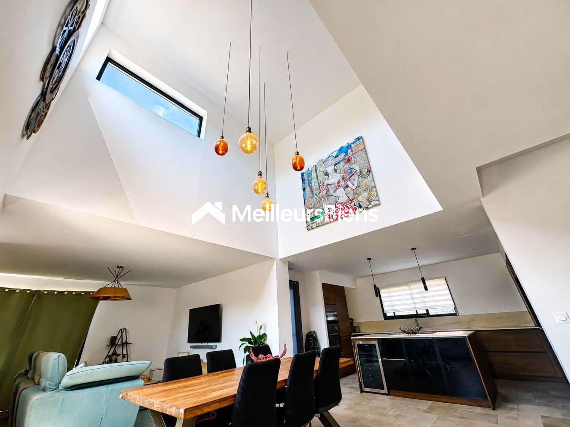 Villa cobtemporaine T5 de 160 m² BAHO