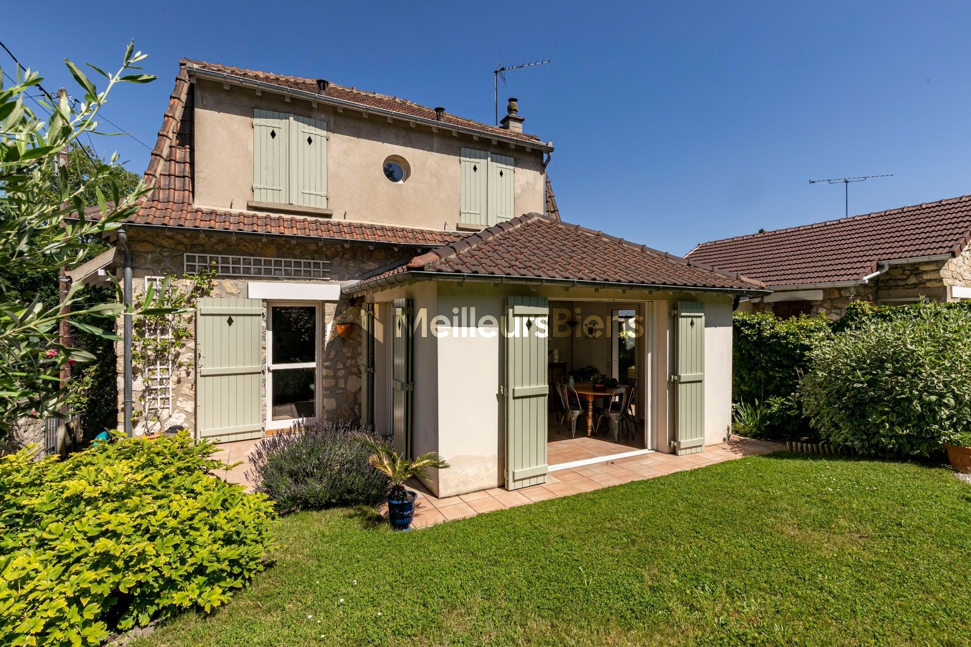 RUEIL-MALMAISON - CENTRE VILLE BOIS PREAU - MAISON 100 M² ENVIRON - 3 CHAMBRES - TERRAIN  300 M² - GARAGE - 2 PARKINGS -