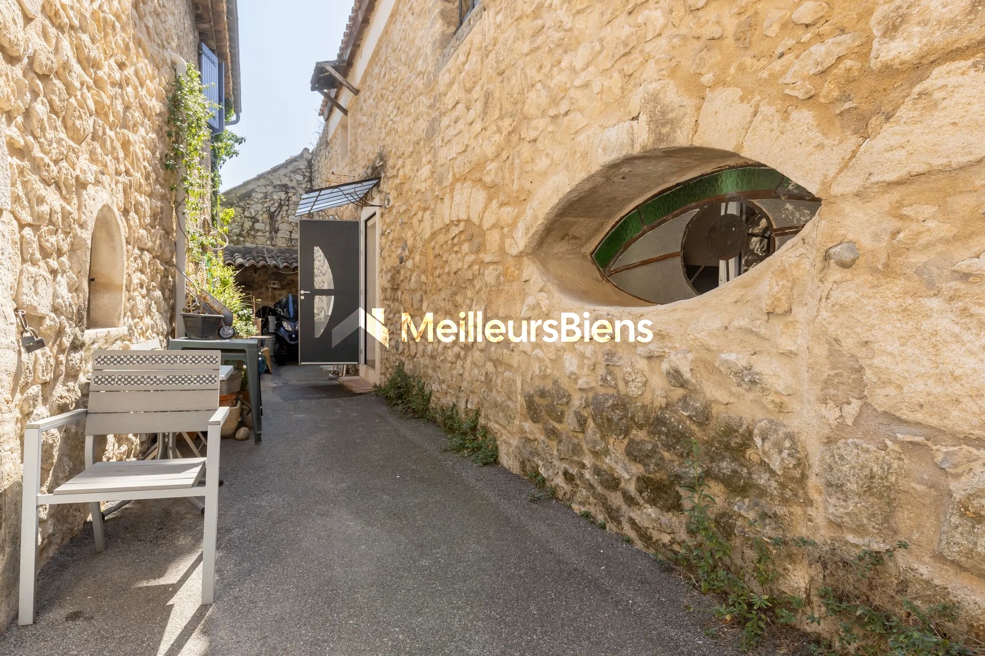 Maison 80 m² avec bureau et 2 chambres à La Roque-d'Anthéron