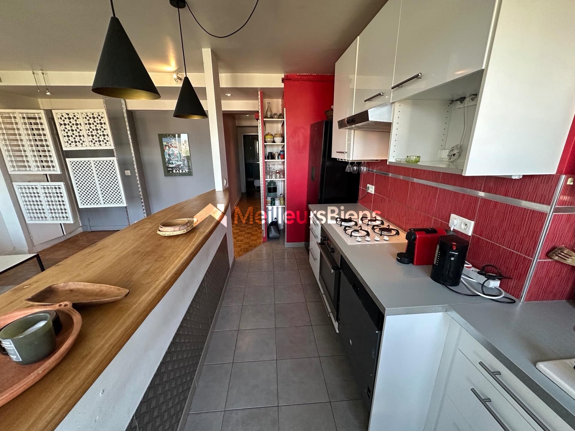 Le Rooftop dont vous rêviez.. est en réalité, un appartement.