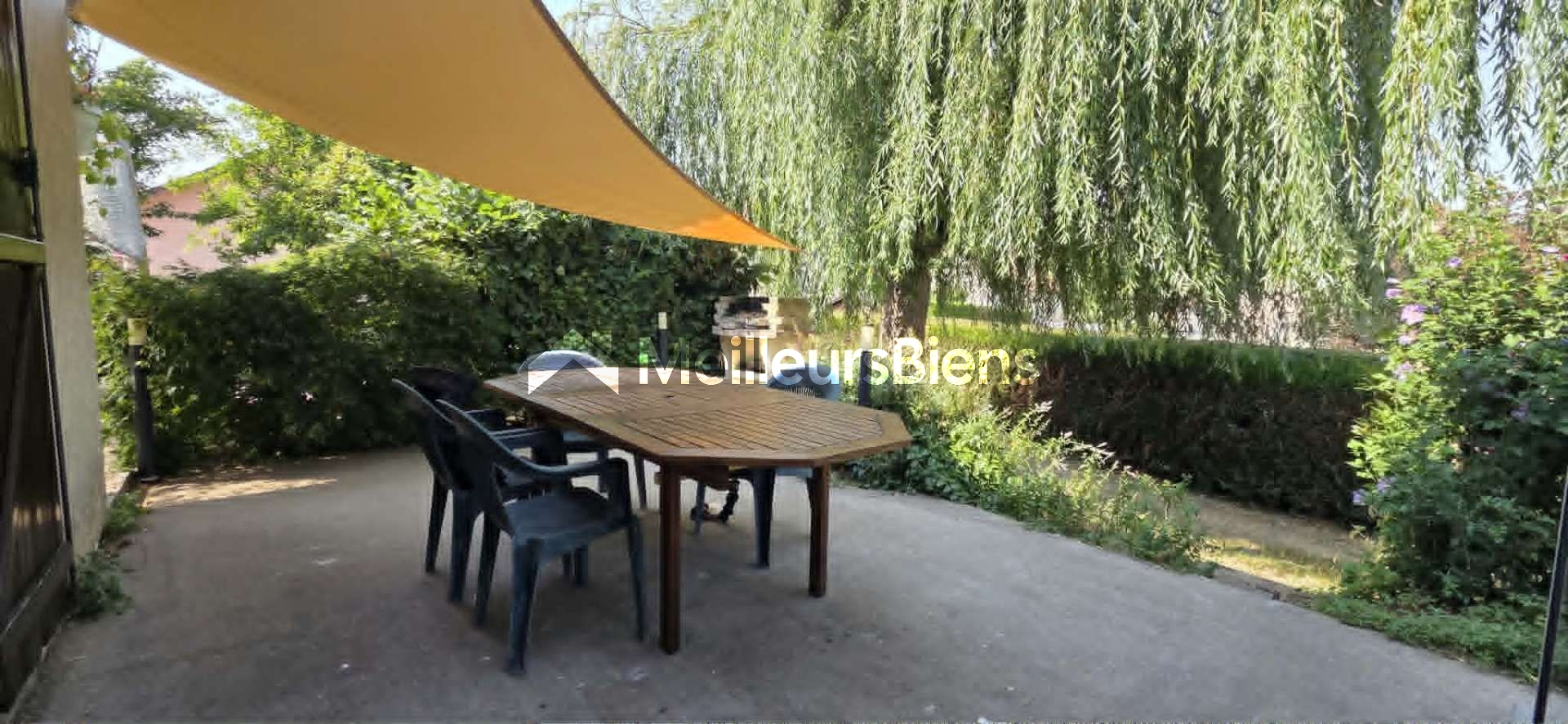 Maison 130 m² à Uxegney, 4 chambres, sous-sol avec double garage