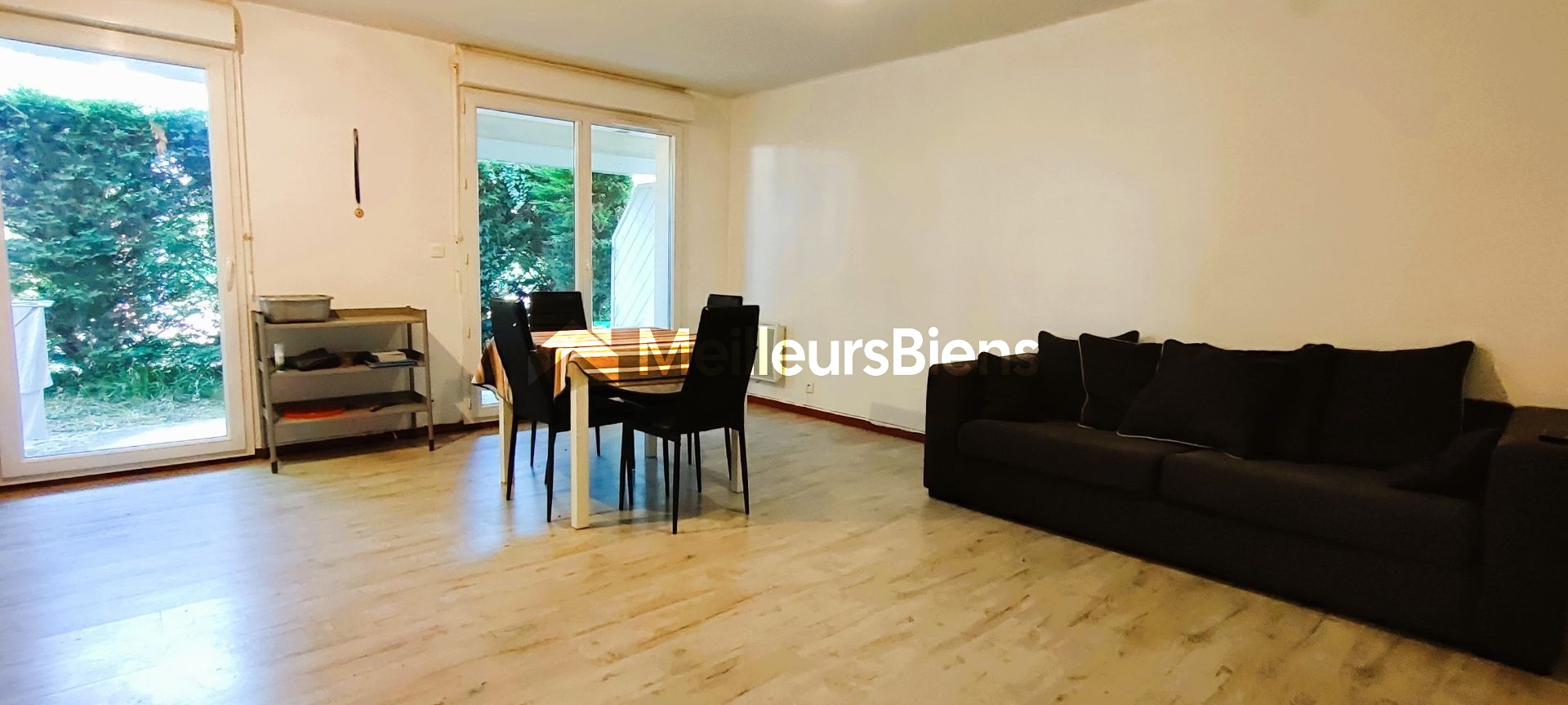Lavaur: appartement T3 avec terrasse dans résidence avec piscine