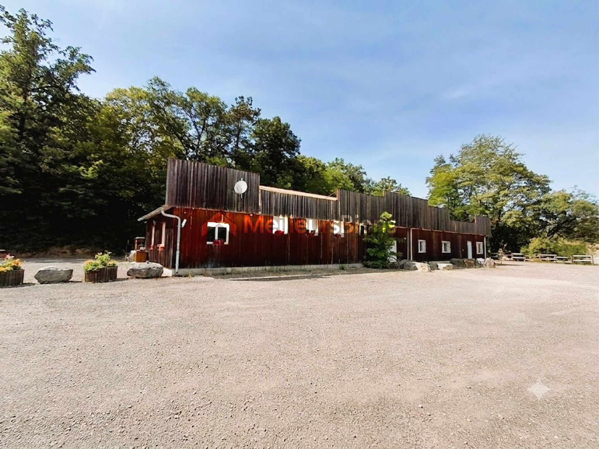 Ensemble immobilier à Grattery sur 2,3Ha de terrain