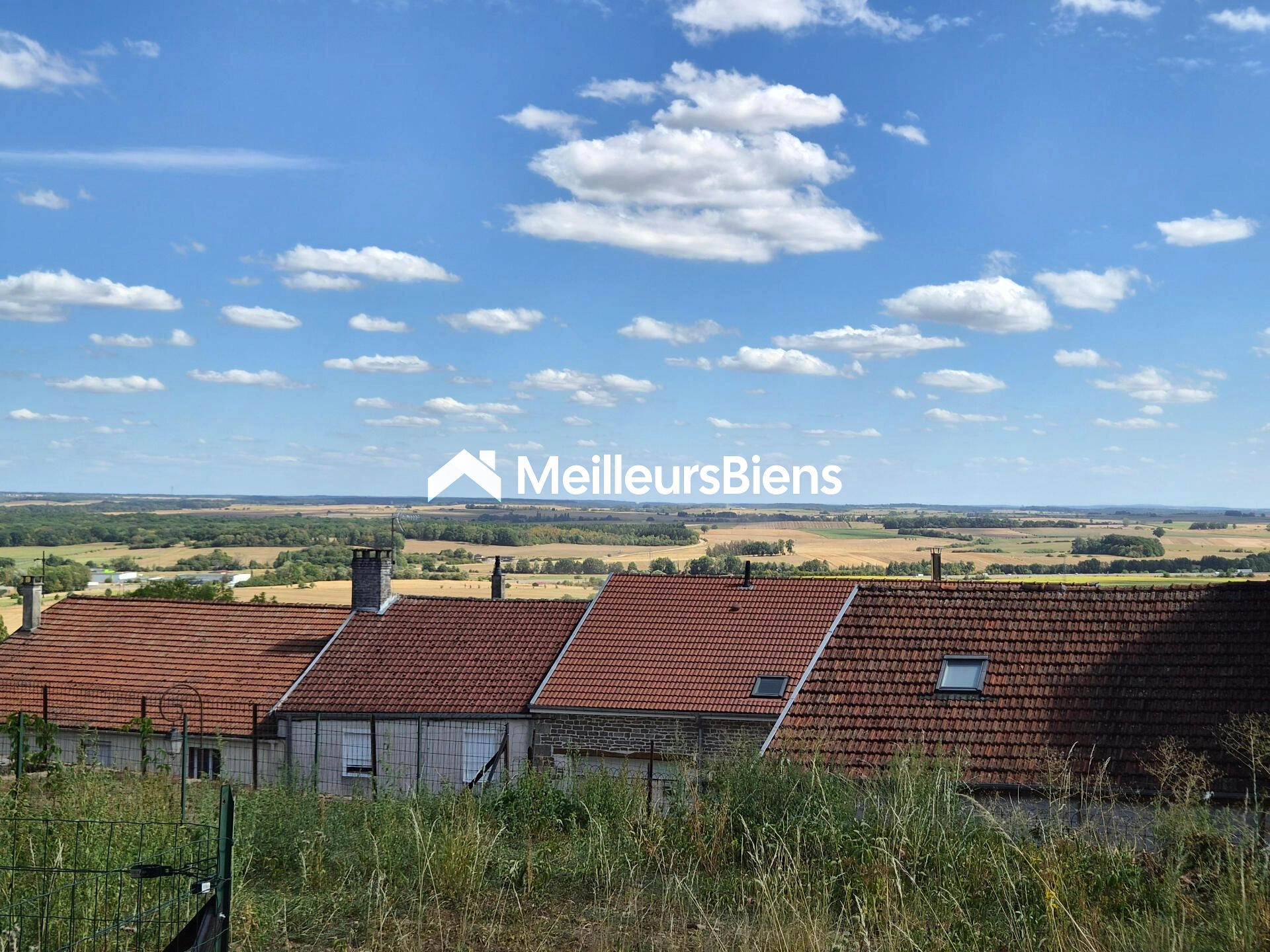 Maison à rénover situé à Montigny le Roi