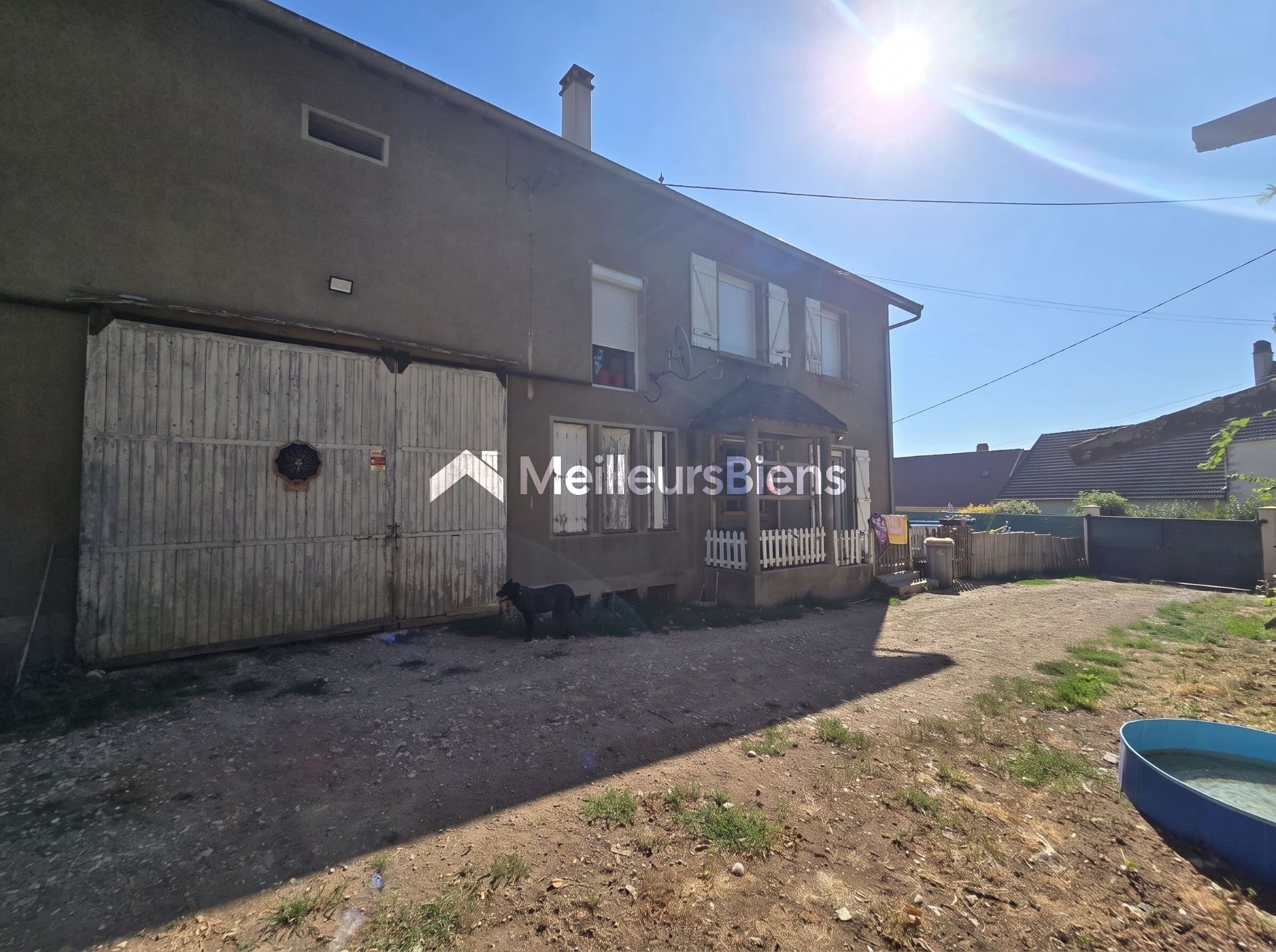 Thervay 39290, maison familiale 8 pièces avec grange et hangar