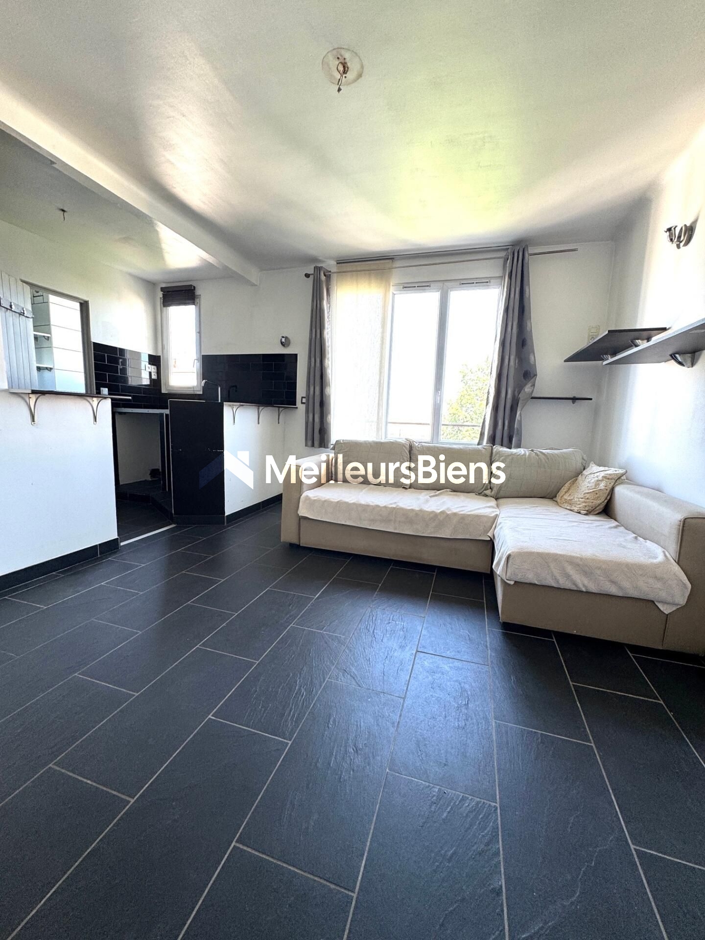 Le Blanc-Mesnil 2 pièces de 37m² au 3e étage avec cave