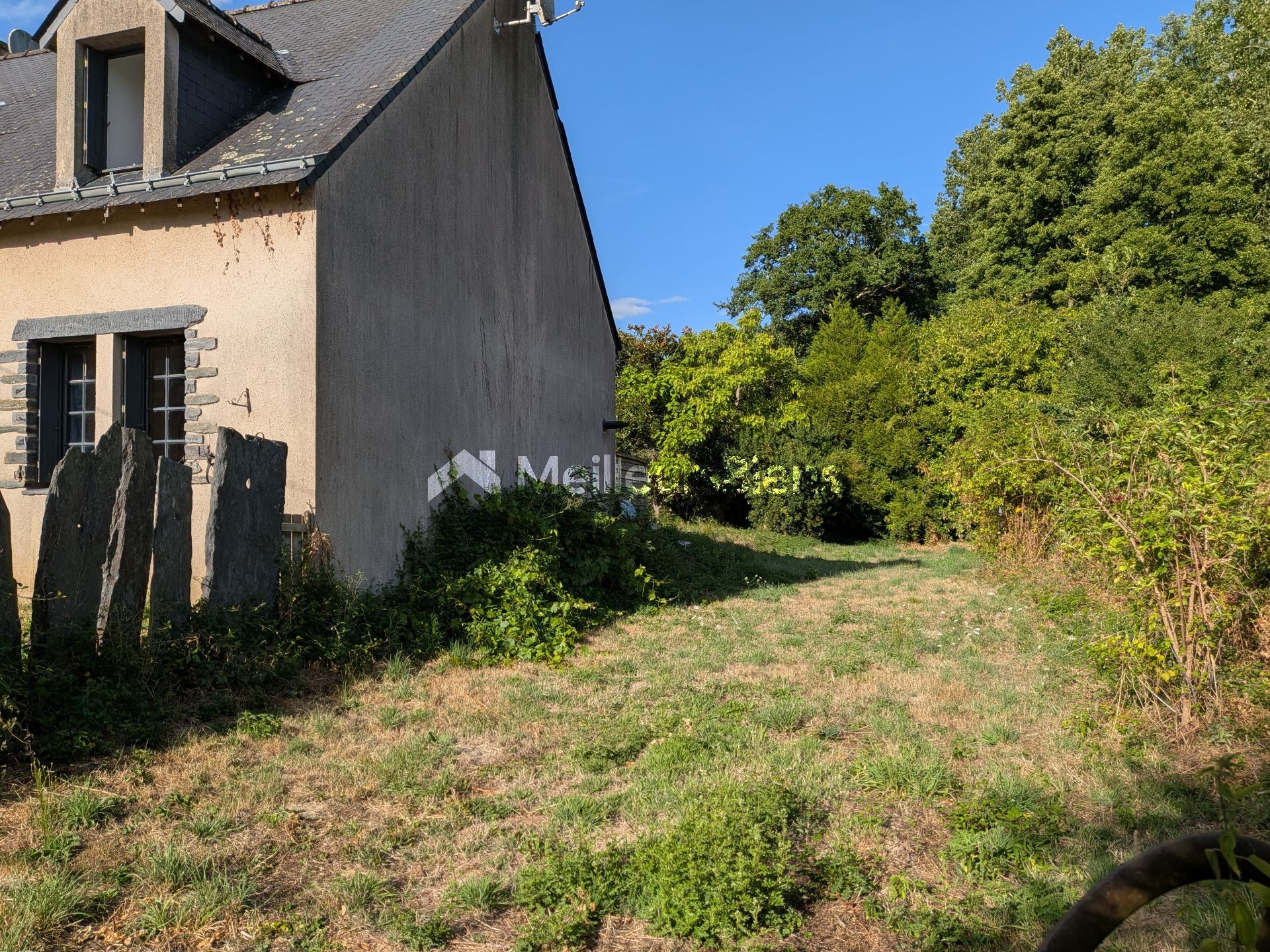Maison familiale 6 pièces – 4 chambres – à proximité immédiate de La Gacilly