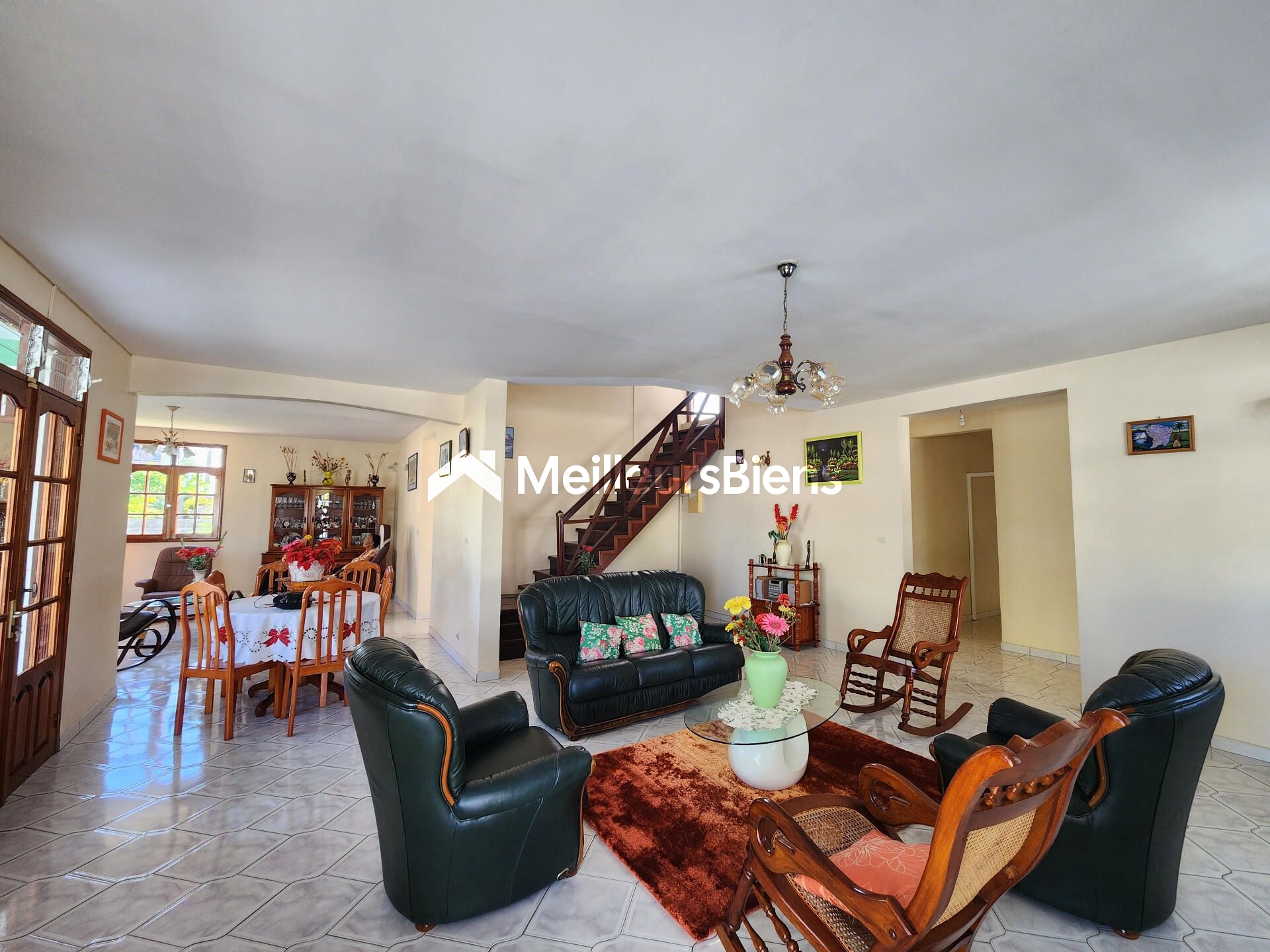 Maison familiale 4 chambres de 218 m² à Petit Bourg 97170