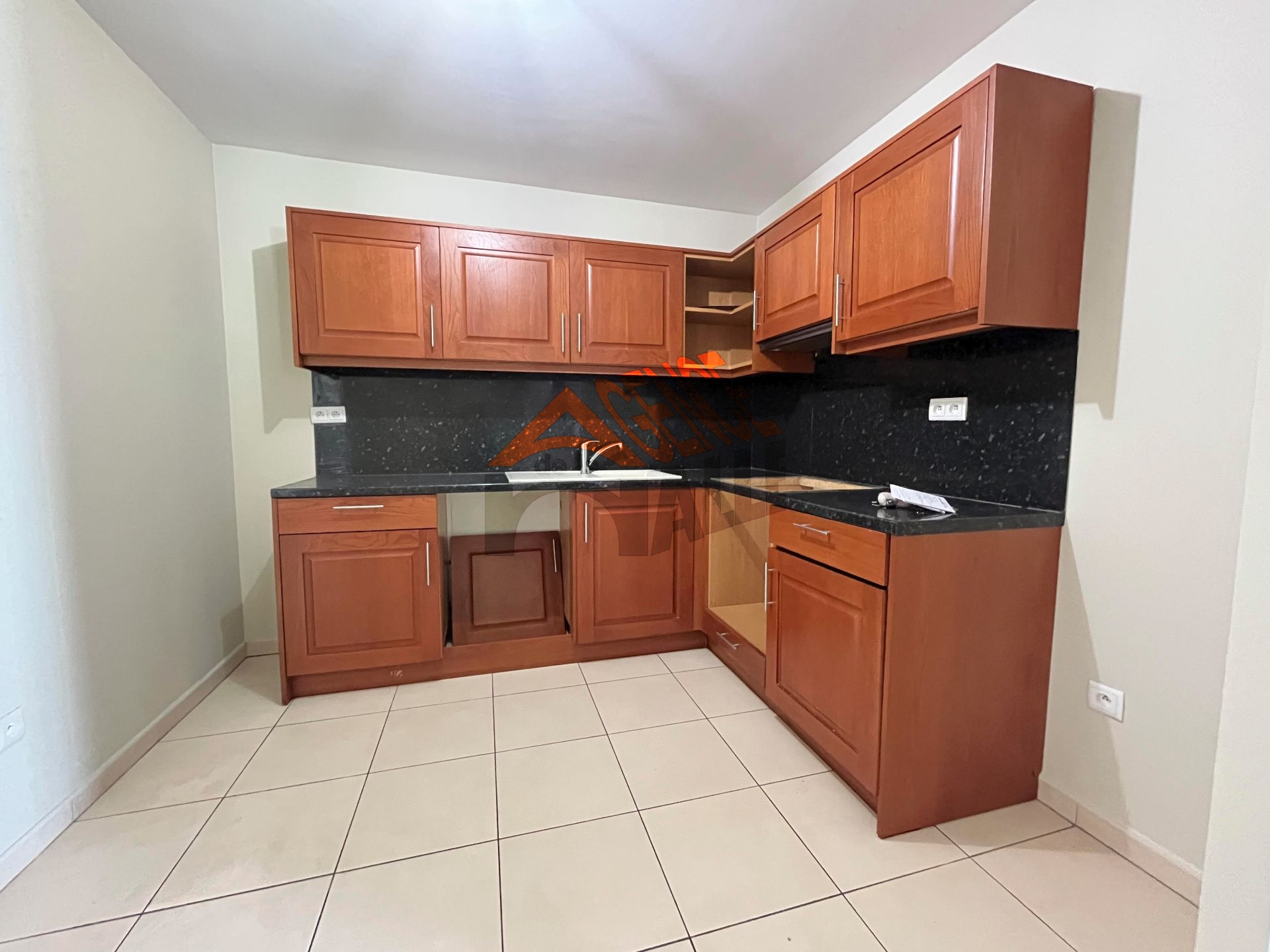 Très bel appartement de type F2 d'une superficie de 51,04m² idéalement situé dans une résidence calme et sécurisée