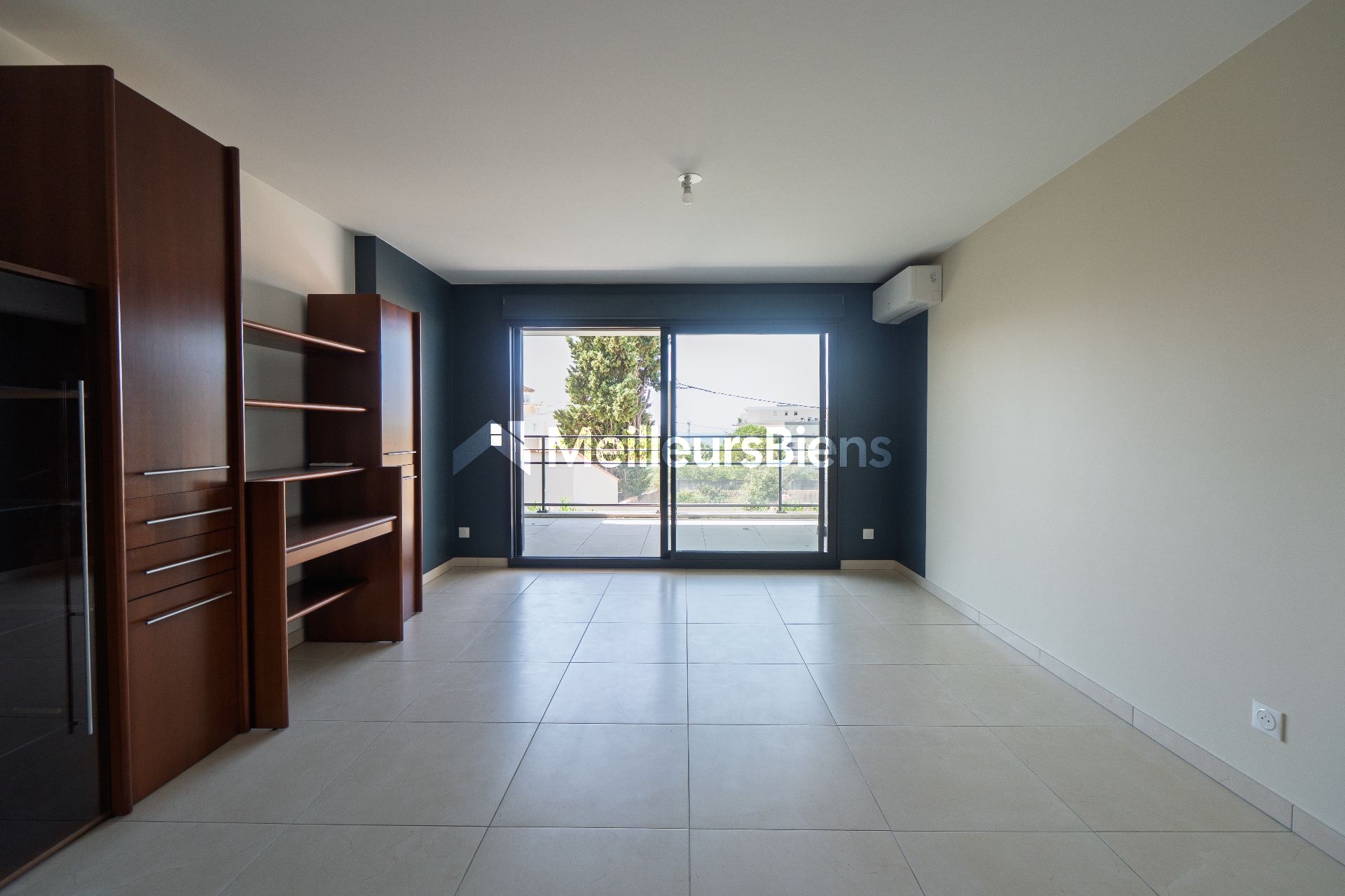 Appartement 1 pièce de 33 m² à Sète avec terrasse et parking