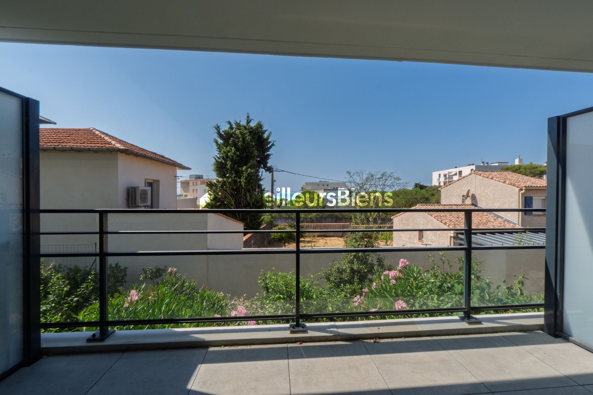 Appartement 1 pièce de 33 m² à Sète avec terrasse et parking