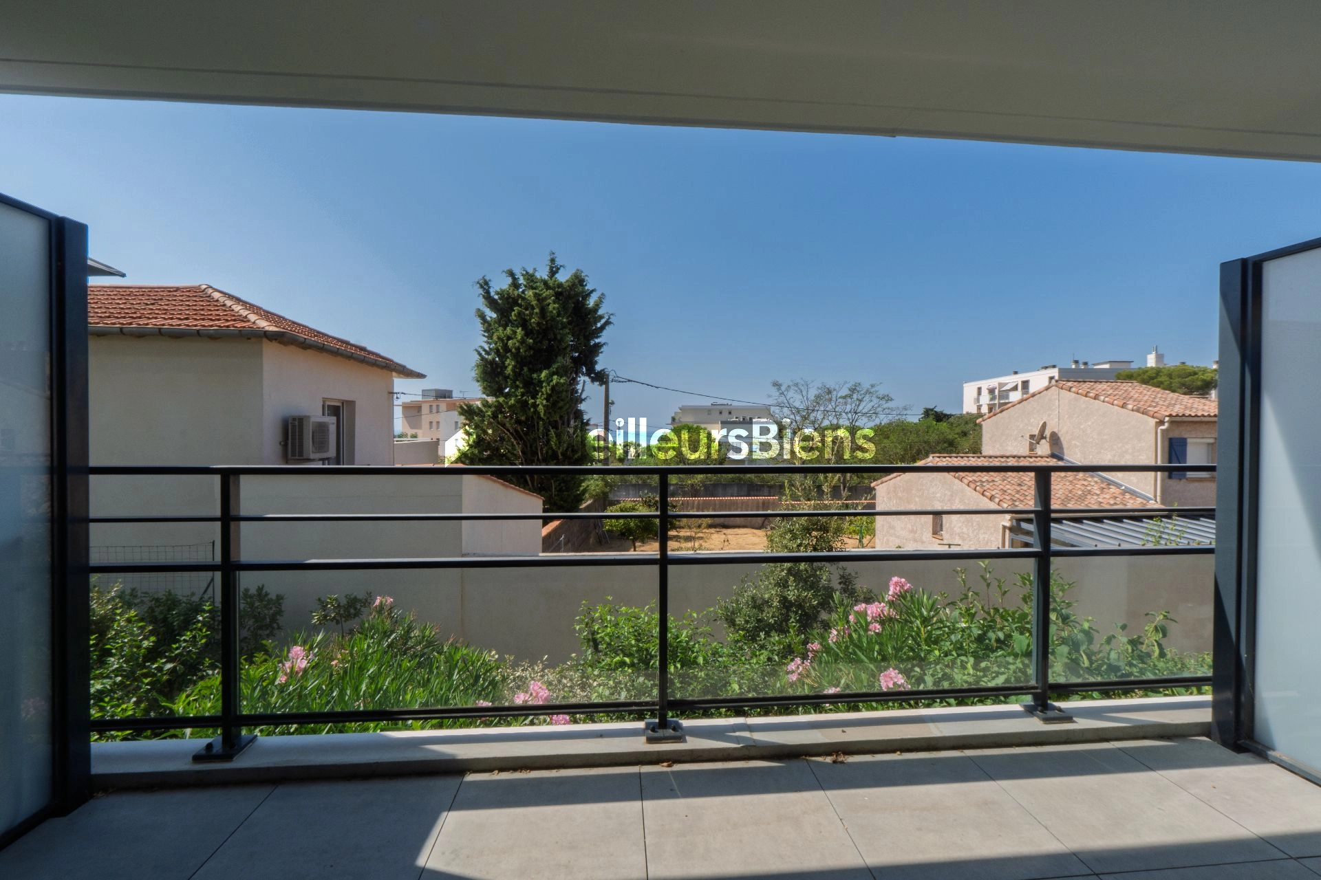 Appartement 1 pièce de 33 m² à Sète avec terrasse et parking