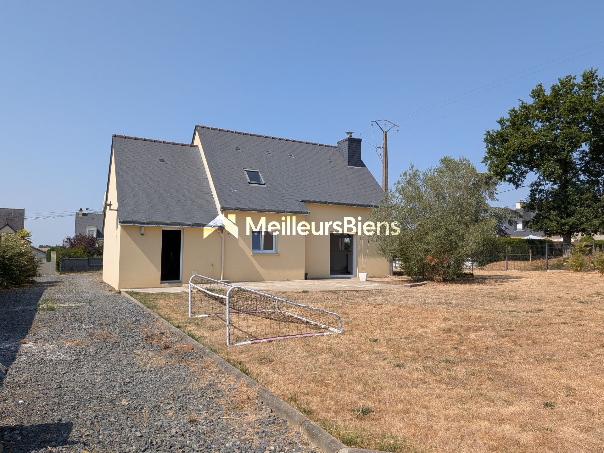 Maison familiale 4 pièces sur 1326 m² à Val d'Anast, proche commerces