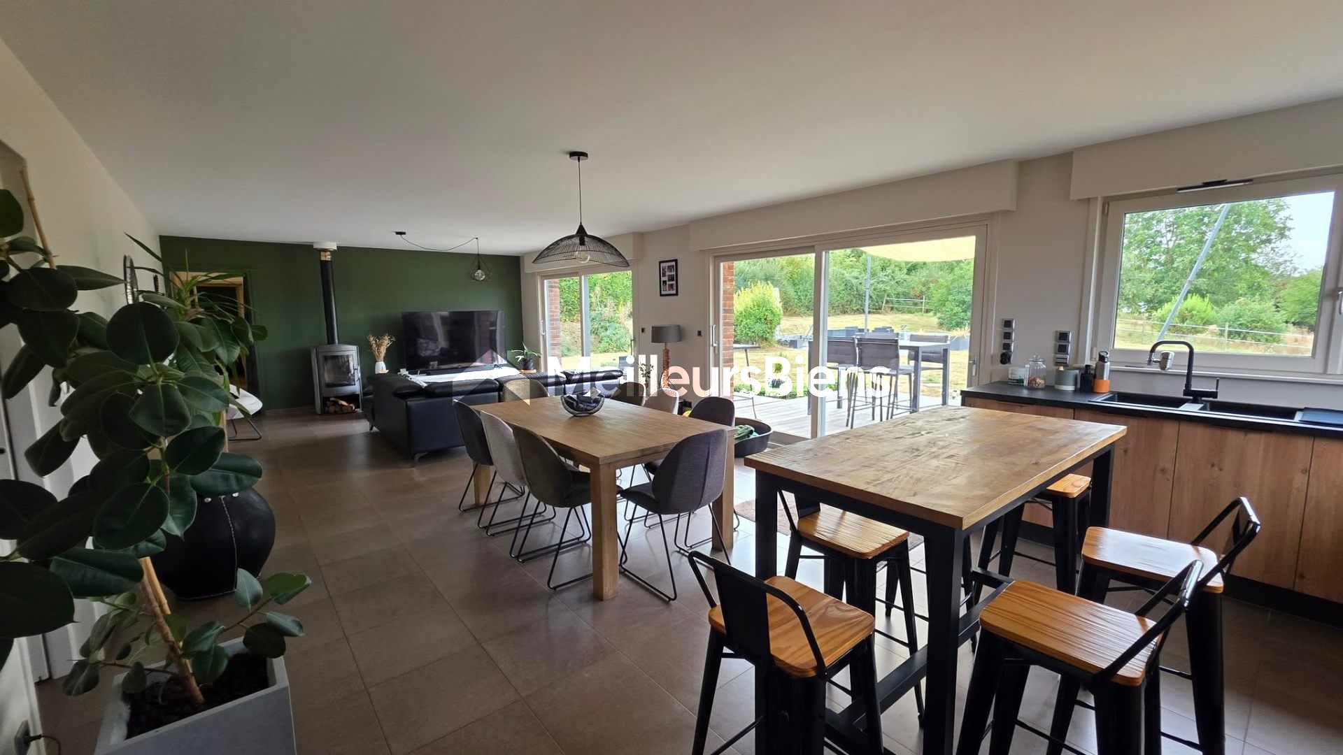 Maison plain-pied 145 m² à Beaudignies, 4 chambres et sous-sol complet et Piscine