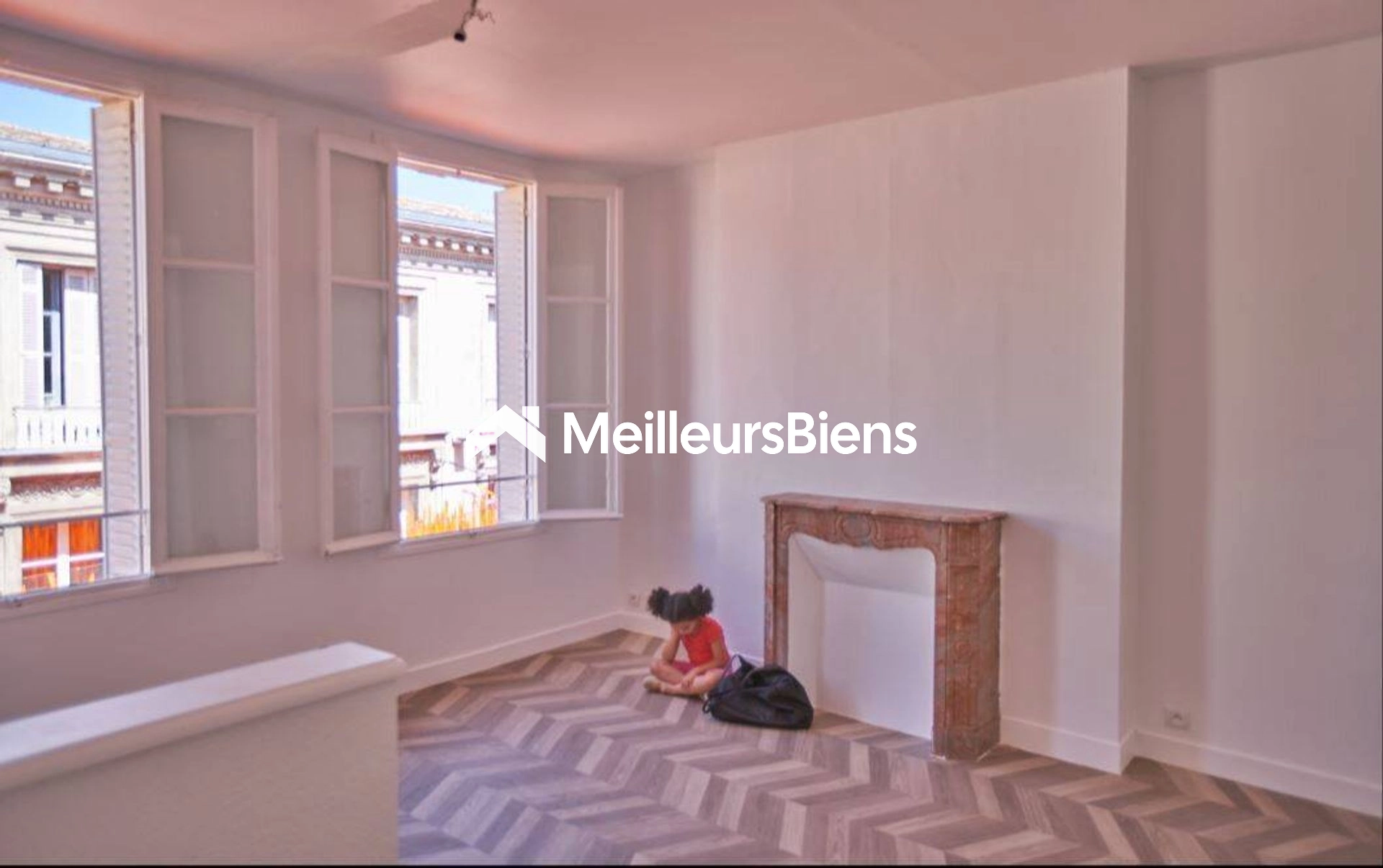 Grand studio 28 m² centre de Libourne, 2ème étage