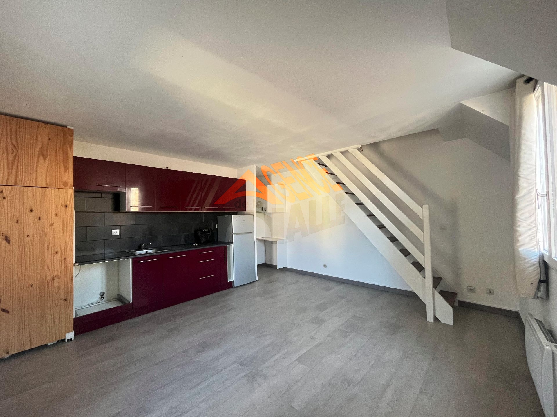 Superbe duplex de type F2 + Bureau d'une superficie de 56m² idéalement situé au coeur du centre ville de Luzarches