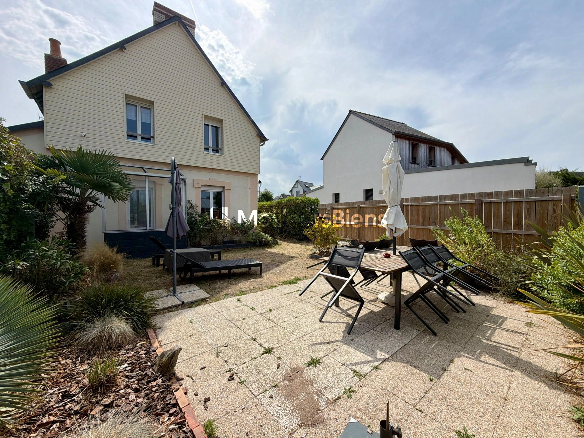SAINT-BRIAC-SUR-MER – Maison 4 chambres à 3 min à pied de la mer – Terrain clos de 471 m²
