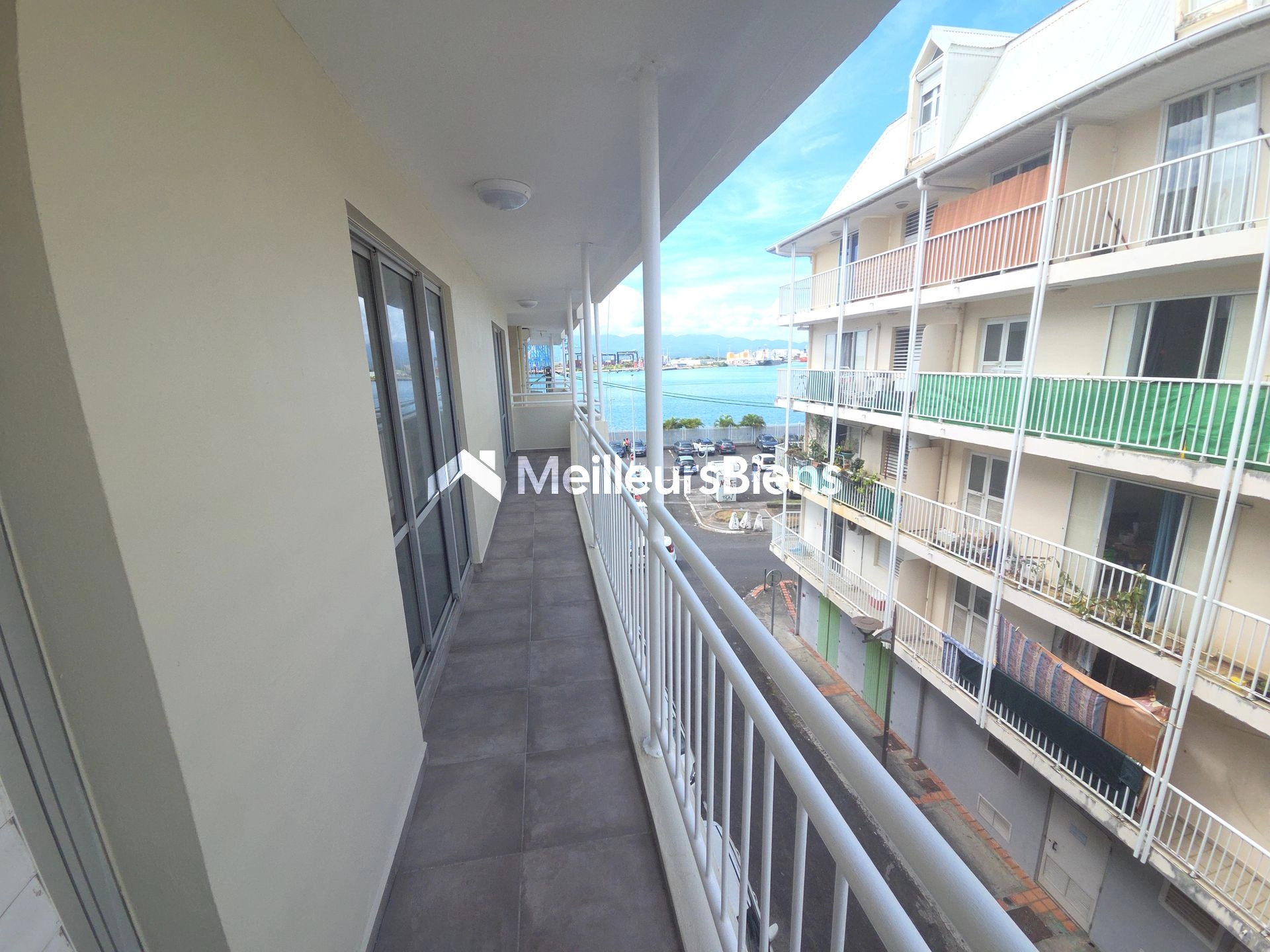 Appartement 2 pièces de 47 m² avec terrasse vue mer à Pointe-à-Pitre