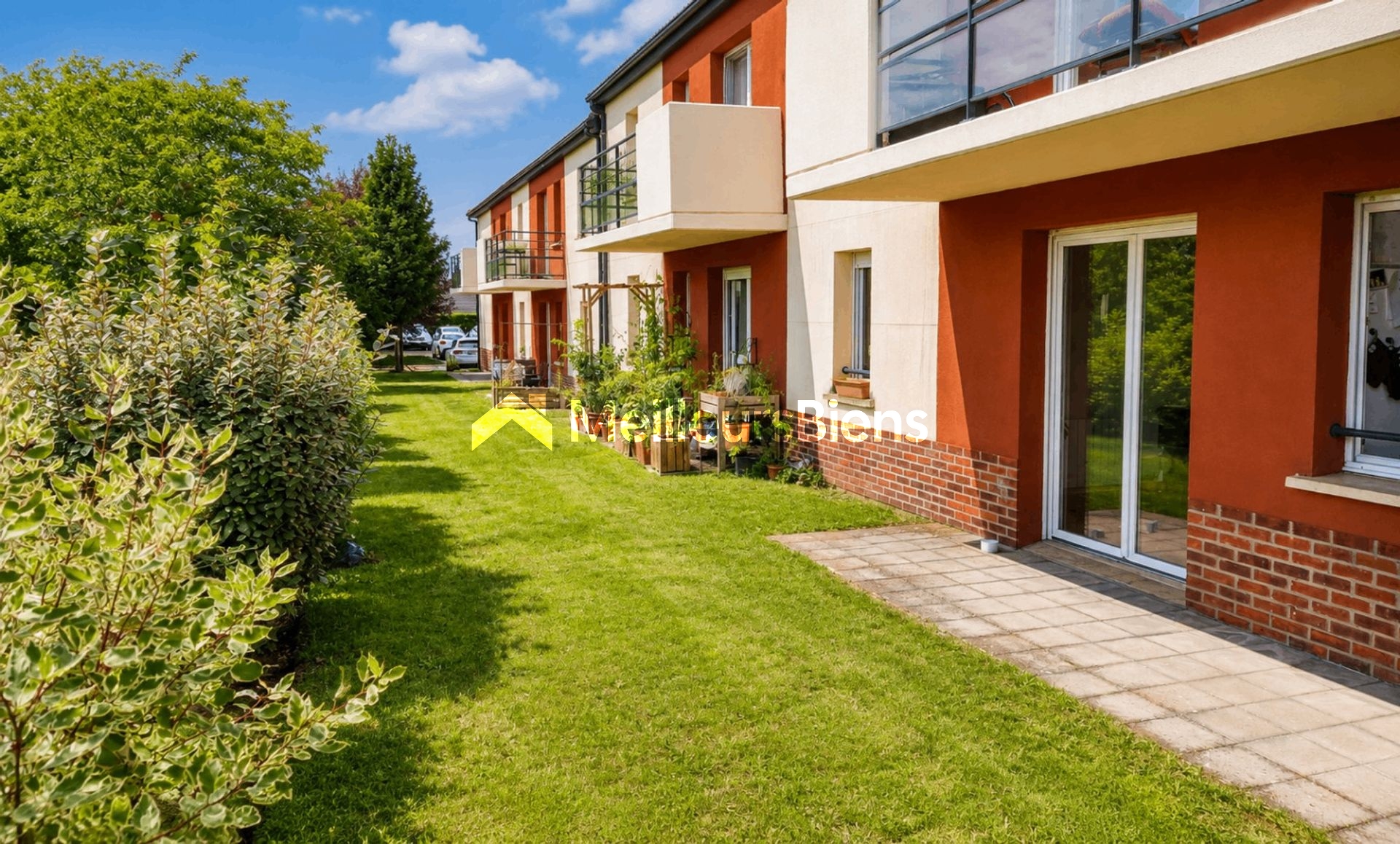 INVESTISSEMENT LOCATIF – T2 BIS LOUÉ – RDC – TERRASSE – PARKING