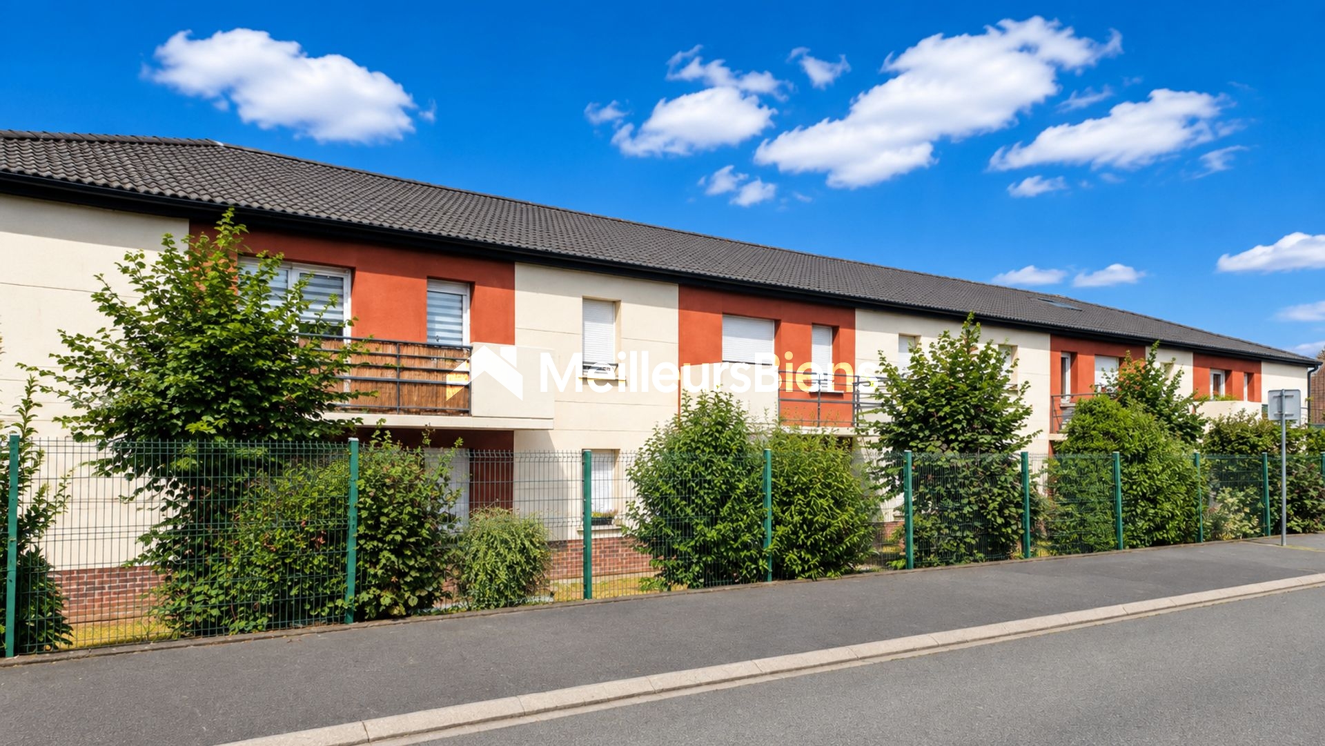 INVESTISSEMENT LOCATIF – T2 BIS LOUÉ – RDC – TERRASSE – PARKING