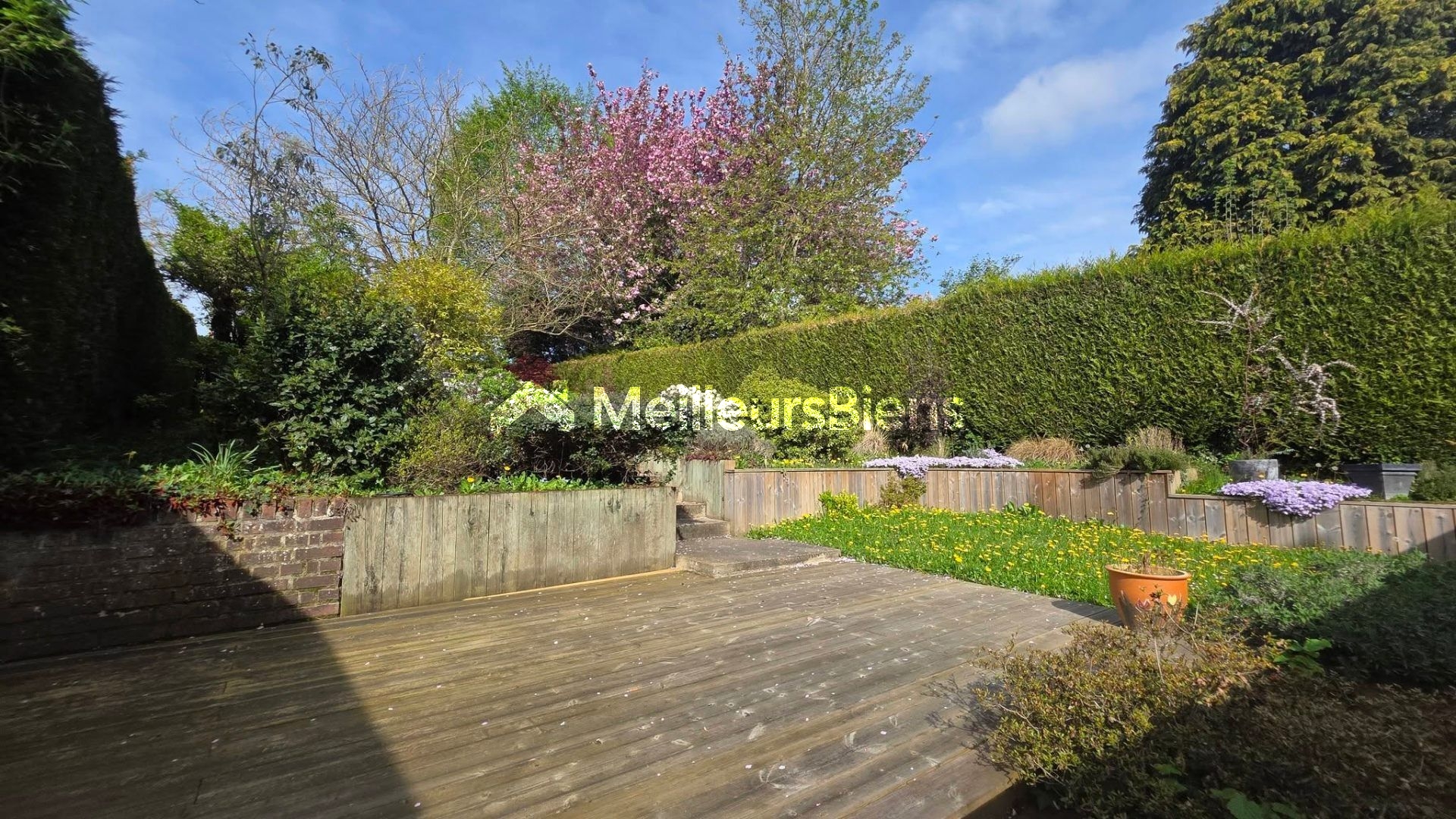 Maison 140 m² à Sebourg, jardin 579 m², 3 chambres et garage