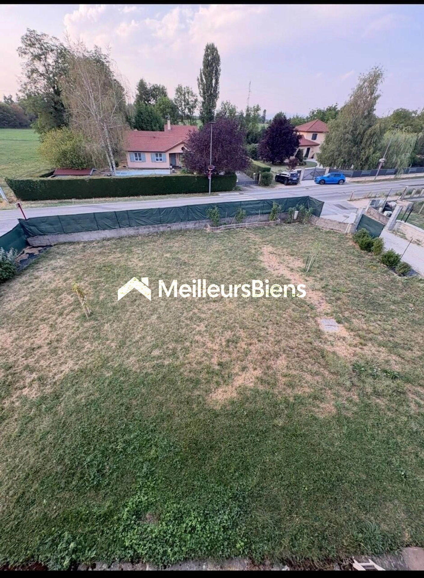 Terrain à bâtir de 350 m² à La Chapelle-de-la-Tour 38110