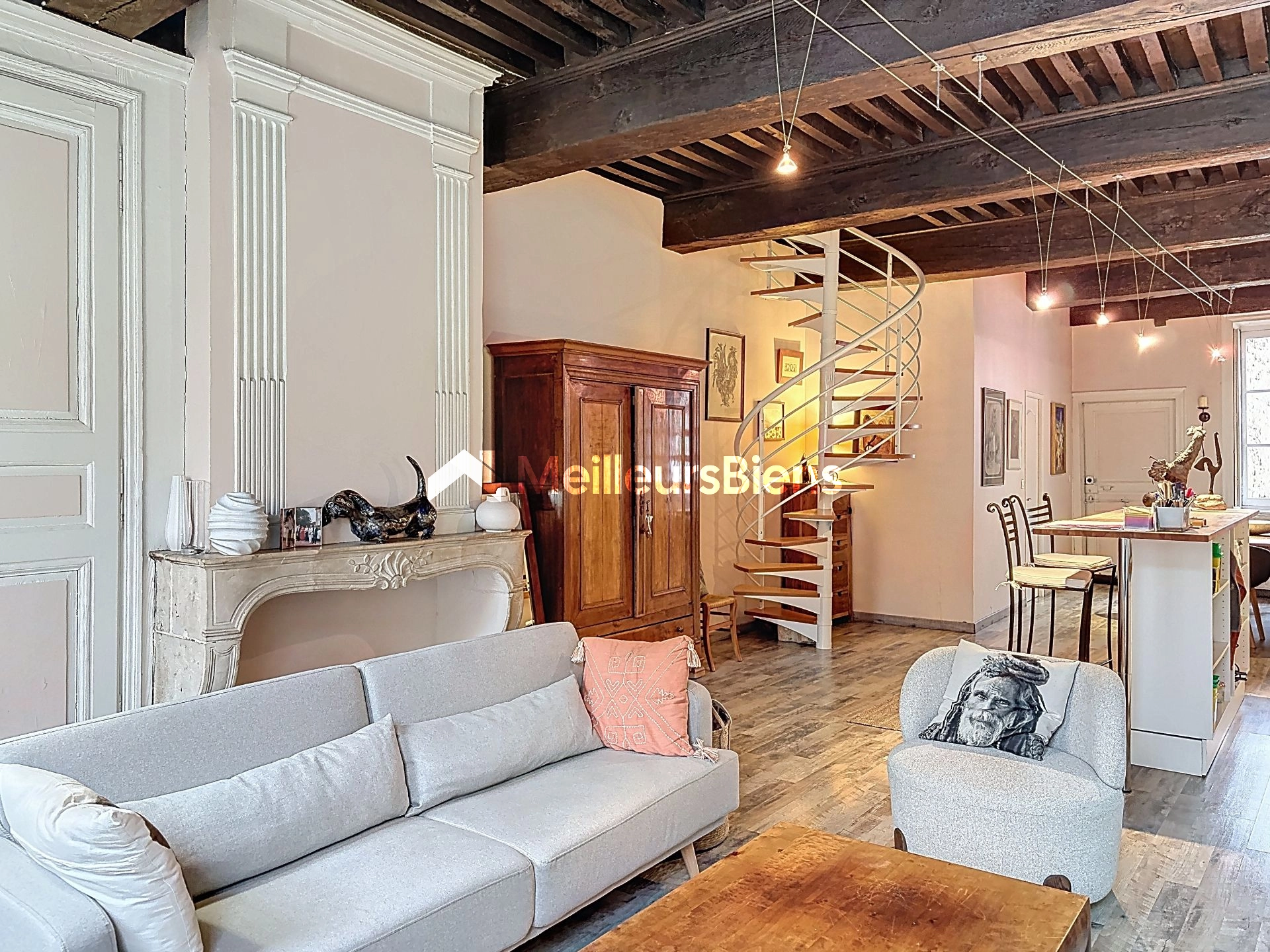 Thoissey centre, maison de ville 180 m²