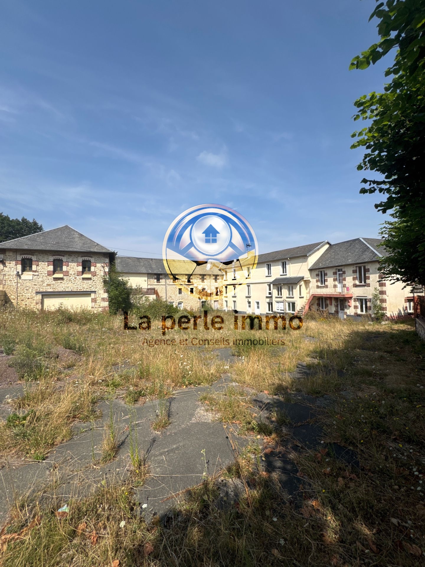 Immeuble de 677 m² sur terrain de 2506 m² à Barbery 14220