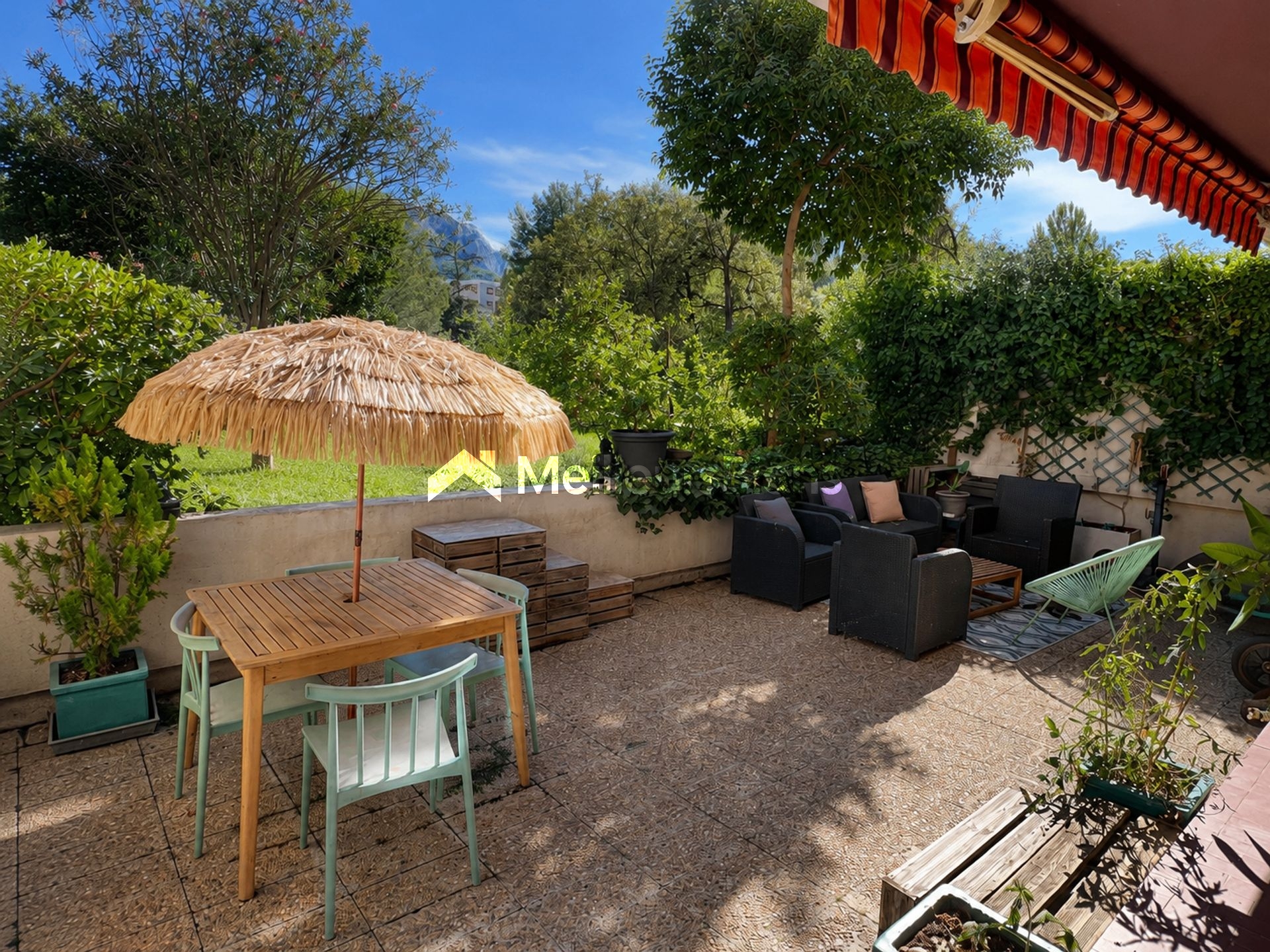 T4/T5 d’exception en rez-de-jardin avec vue dégagée de 108 m² à Marseille 13008