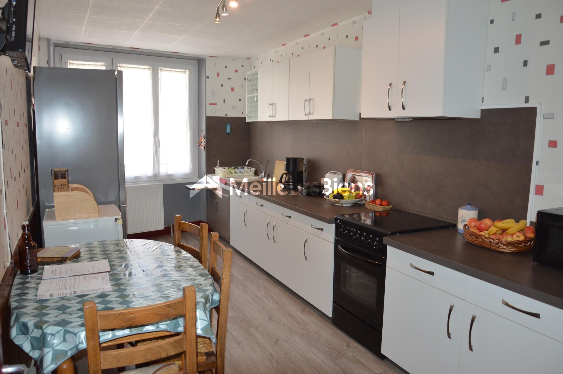 Maison 142 m² à Bourbonne-les-Bains, 4 chambres et terrain 350 m²