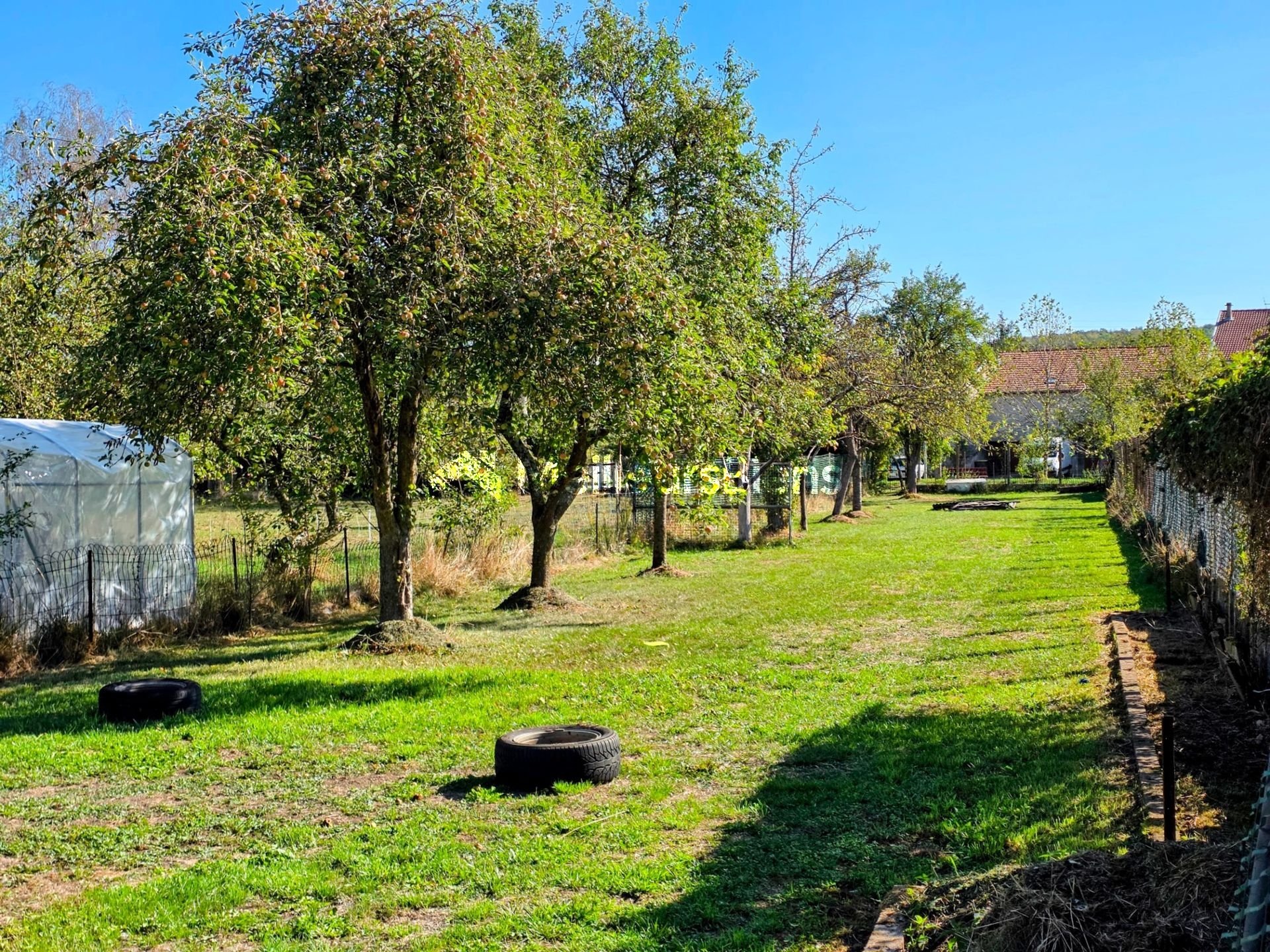 Maison de village 108m² à Rigny-la-Salle, 3 chambres , garage et jardin