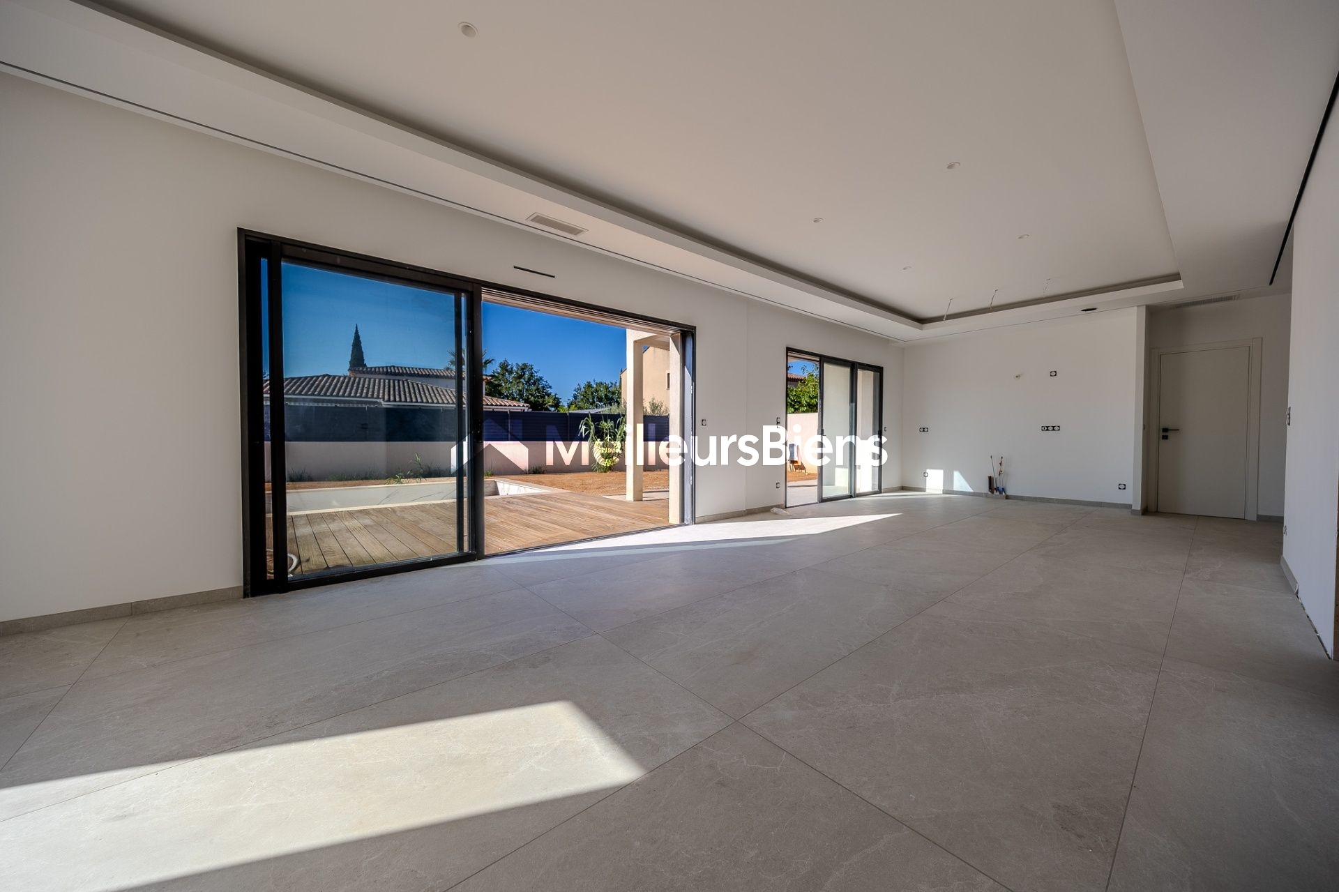 Superbe villa neuve disponible