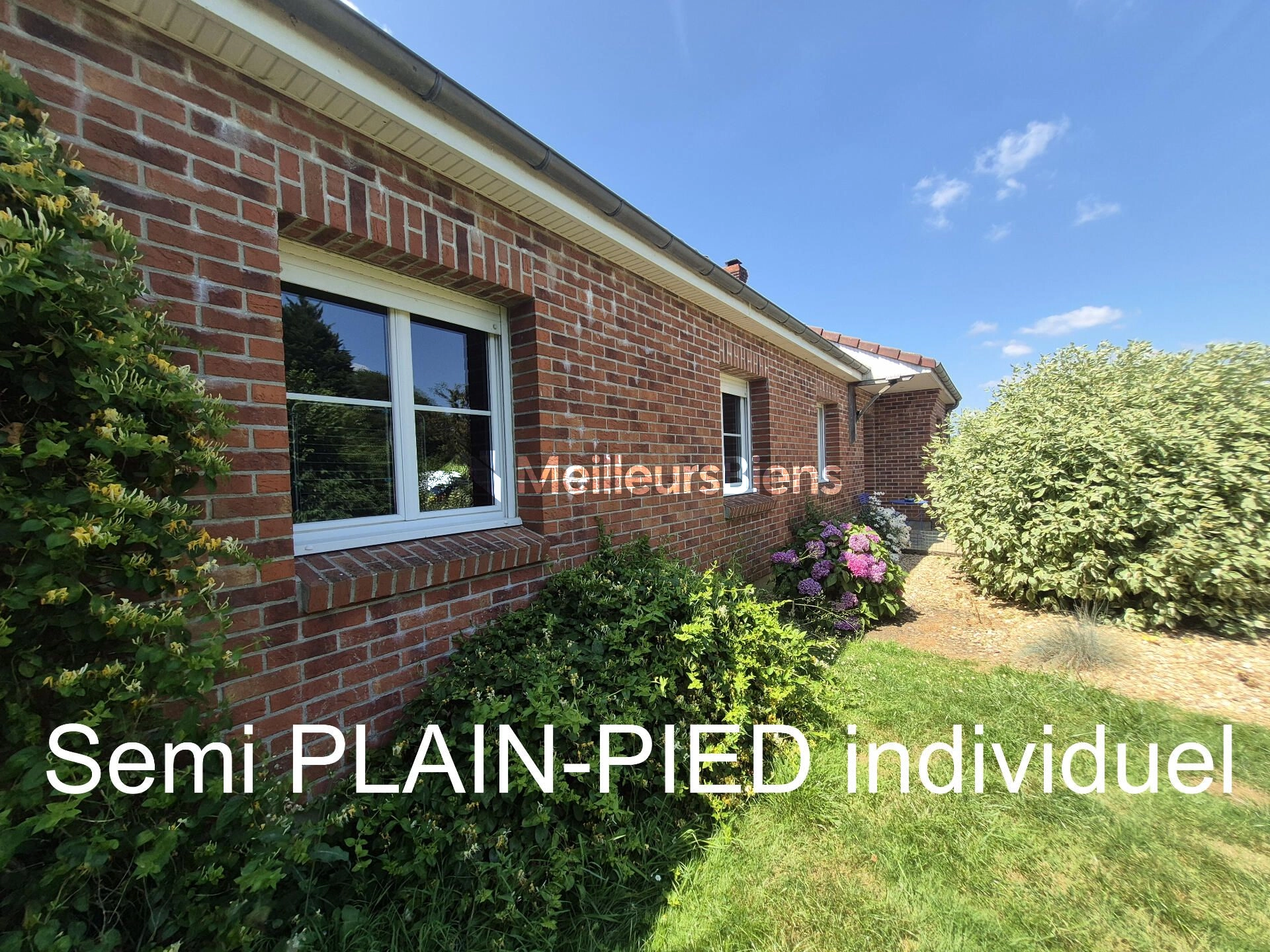 Semi plain-pied 2006 à Maninghem, 173 m², 5 chambres et sous-sol