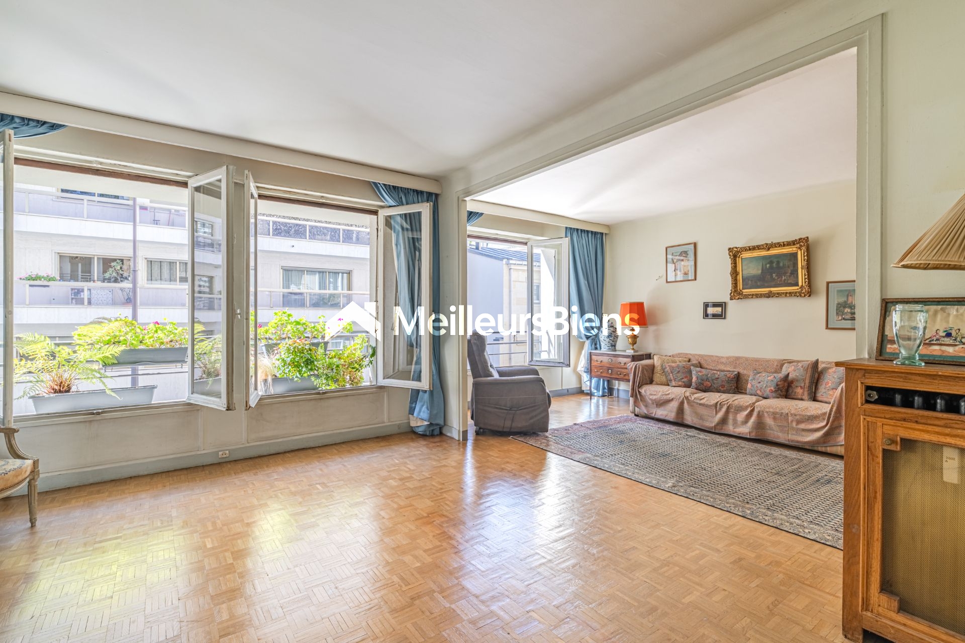 Paris 16ᵉ – Secteur Victor Hugo / Rue de la Pompe Rue Spontini | Appartement 4 pièces à rénover avec balcon – 73,52 m²