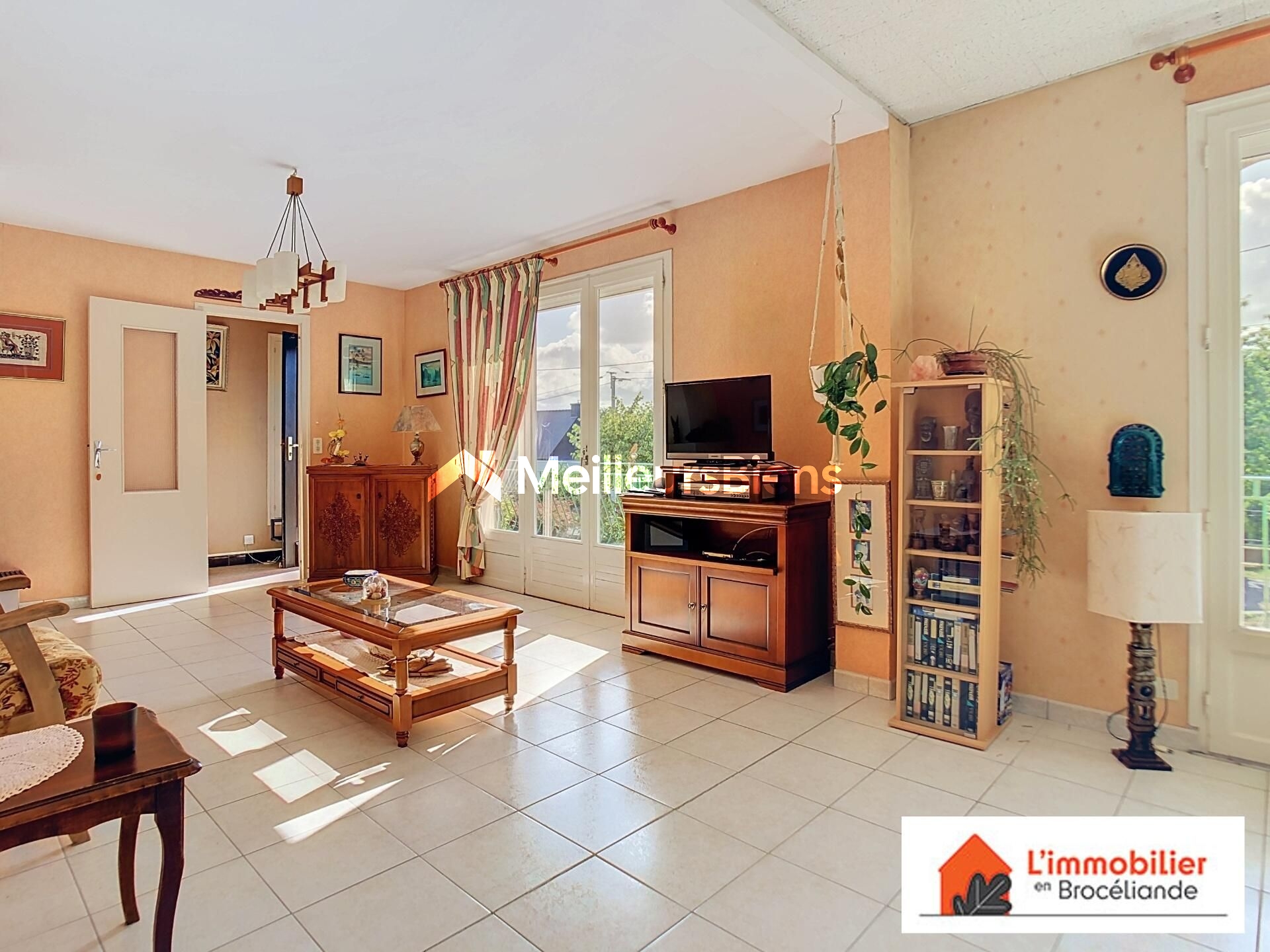 GUER – SECTEUR BELLEVUE | BELLE MAISON FAMILIALE AVEC ASCENSEUR, SOUS-SOL COMPLET ET TERRAIN DE PRÈS DE 1 000M²
